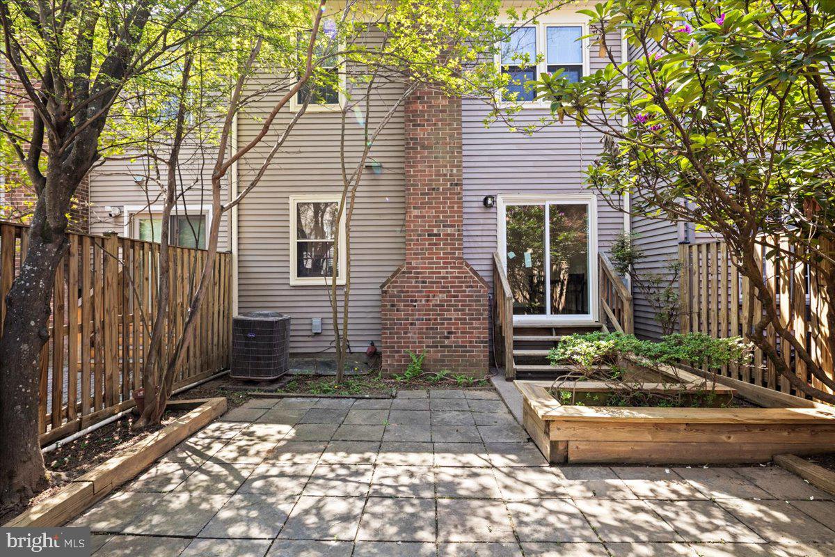 COUNTRY CREEK - Residential