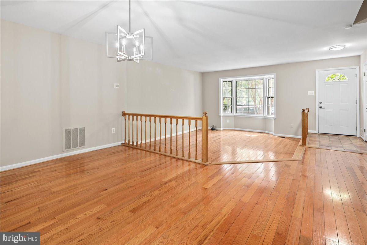 COUNTRY CREEK - Residential