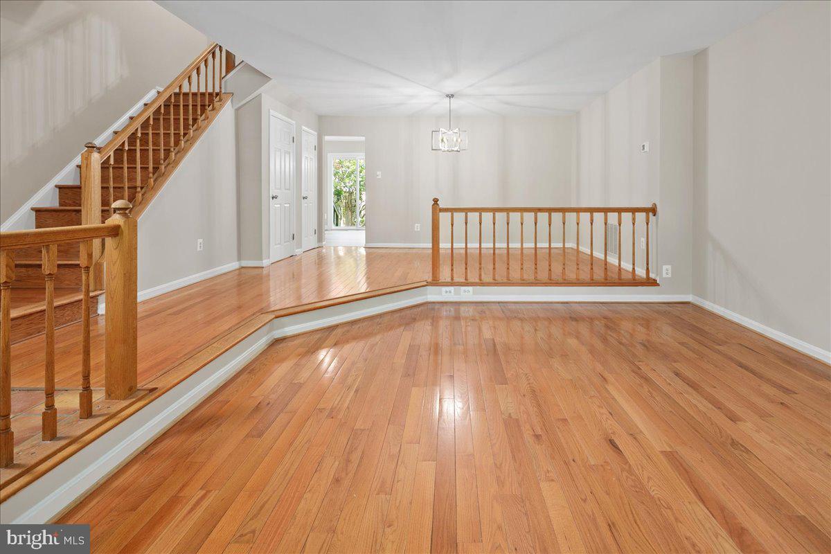 COUNTRY CREEK - Residential