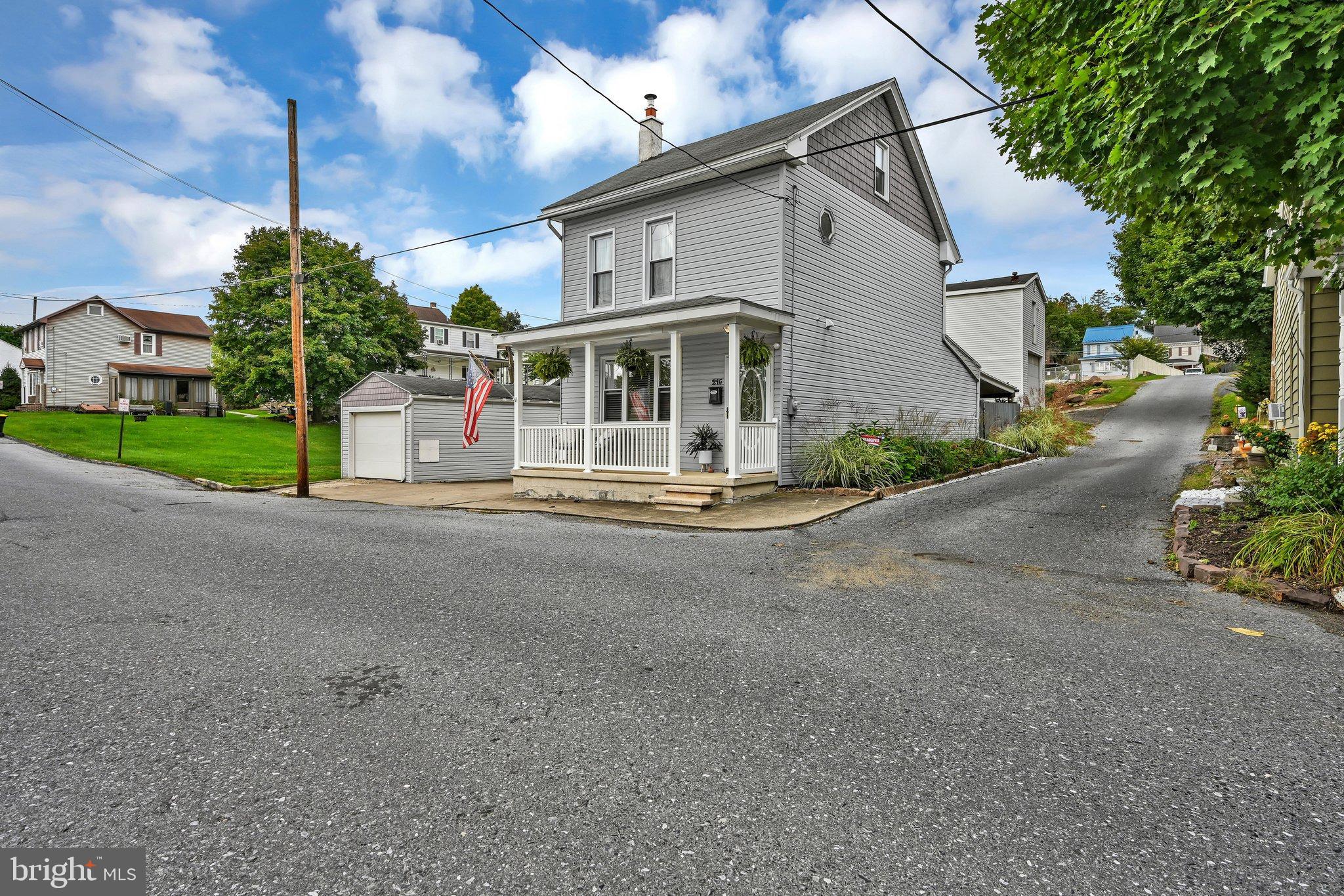 215 WILLING STREET