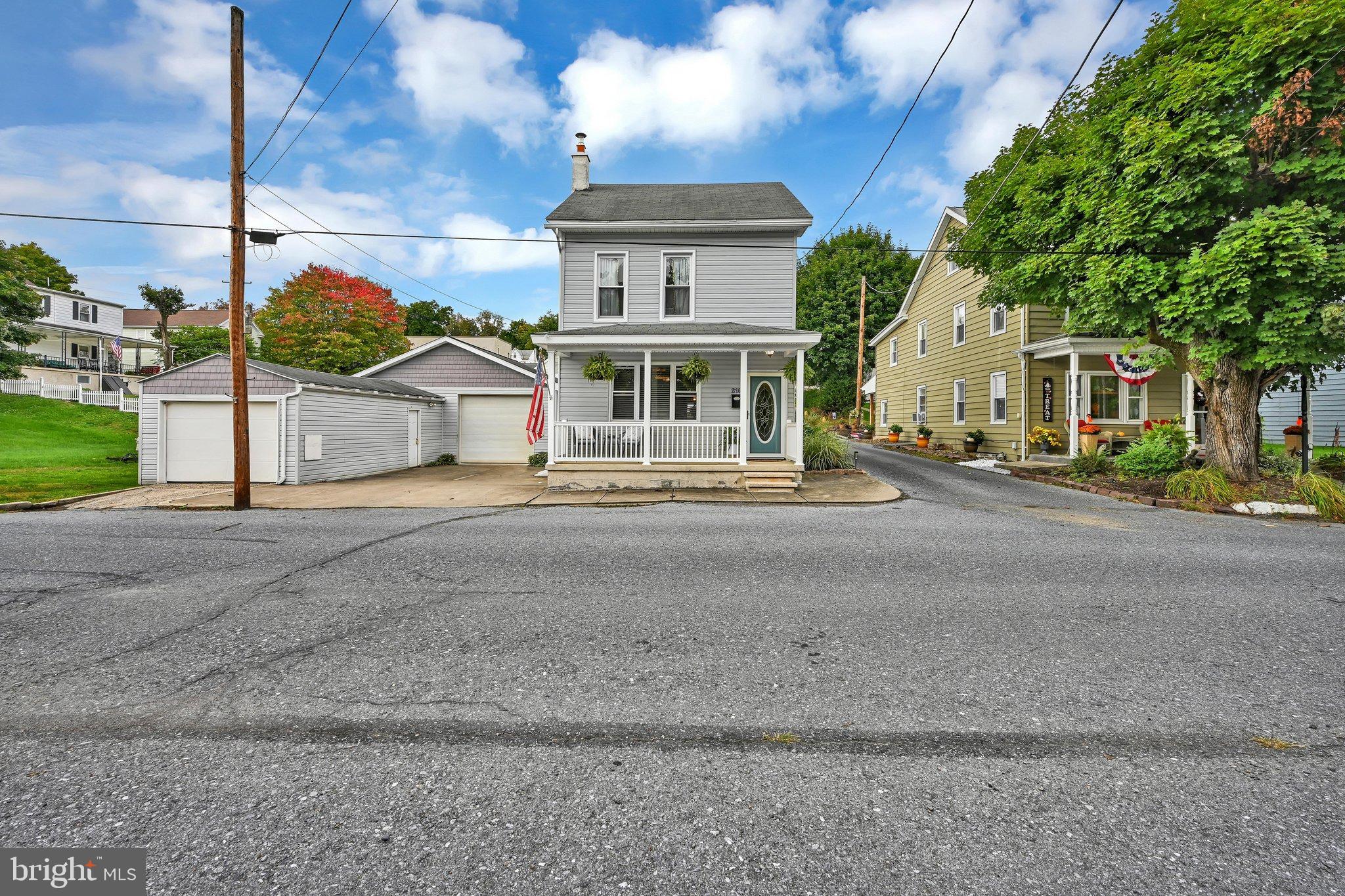 215 WILLING STREET