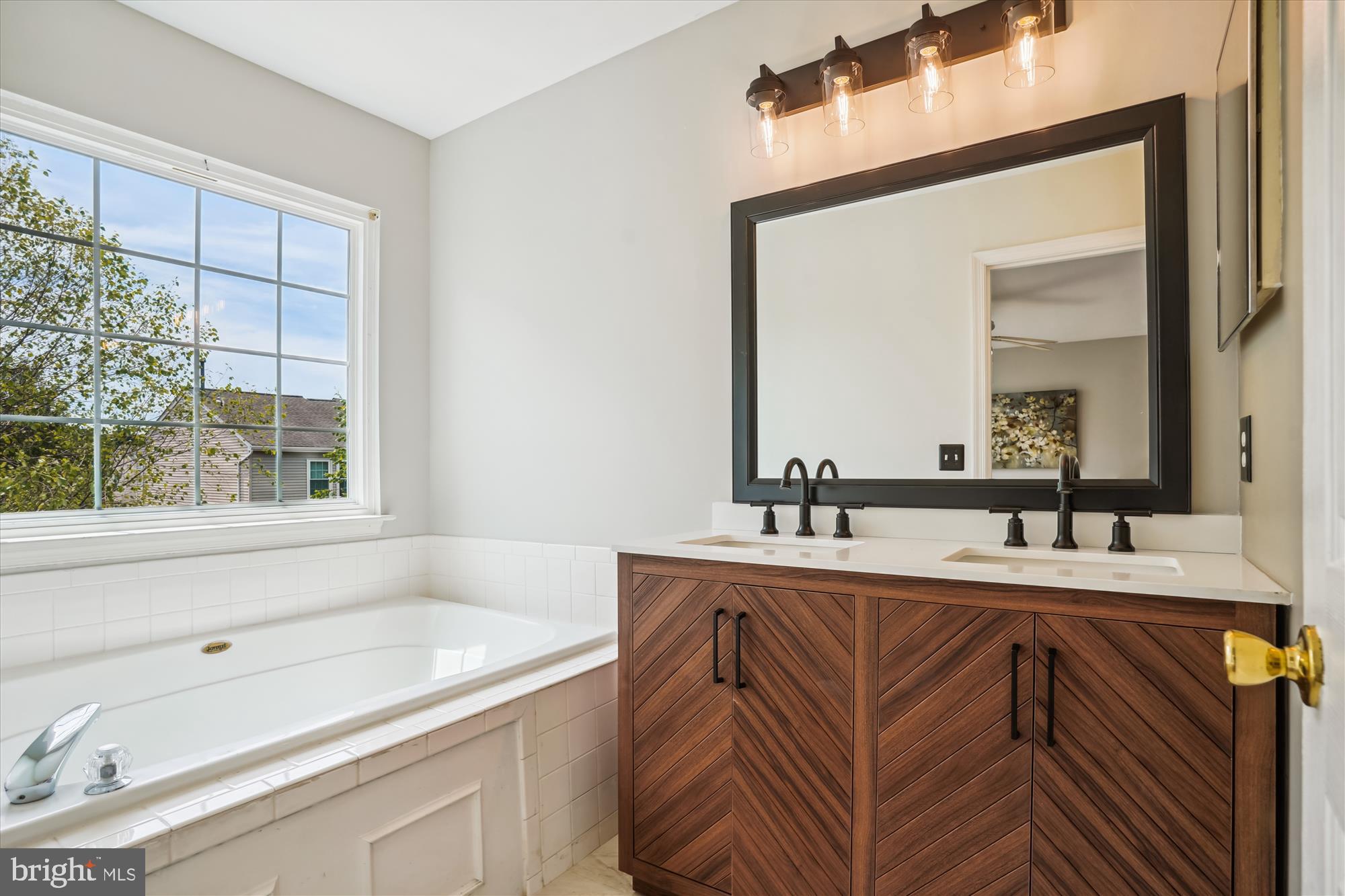 WAYSIDE VILLAGE - Residential