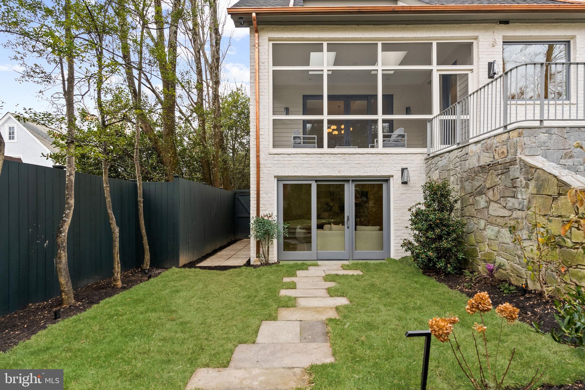 WESLEY HEIGHTS - Residential