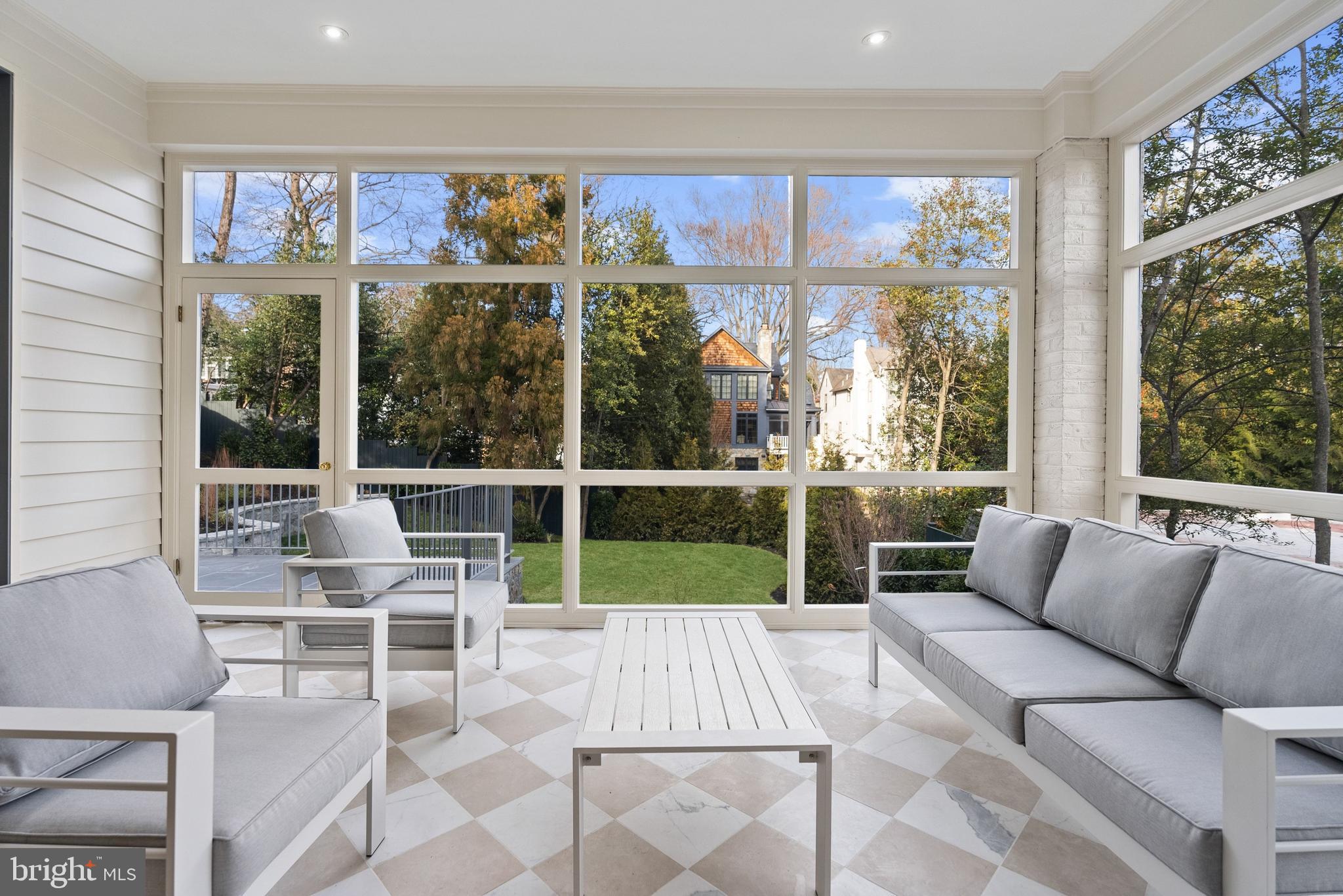 WESLEY HEIGHTS - Residential