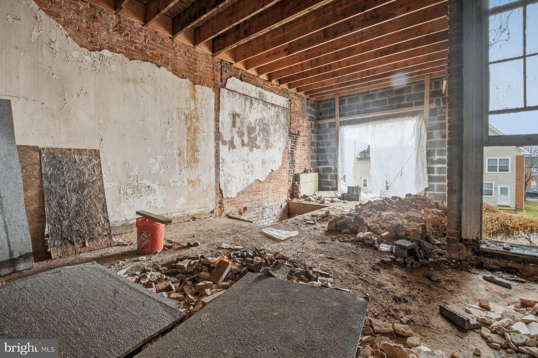 HERITAGE CROSSING - Residential