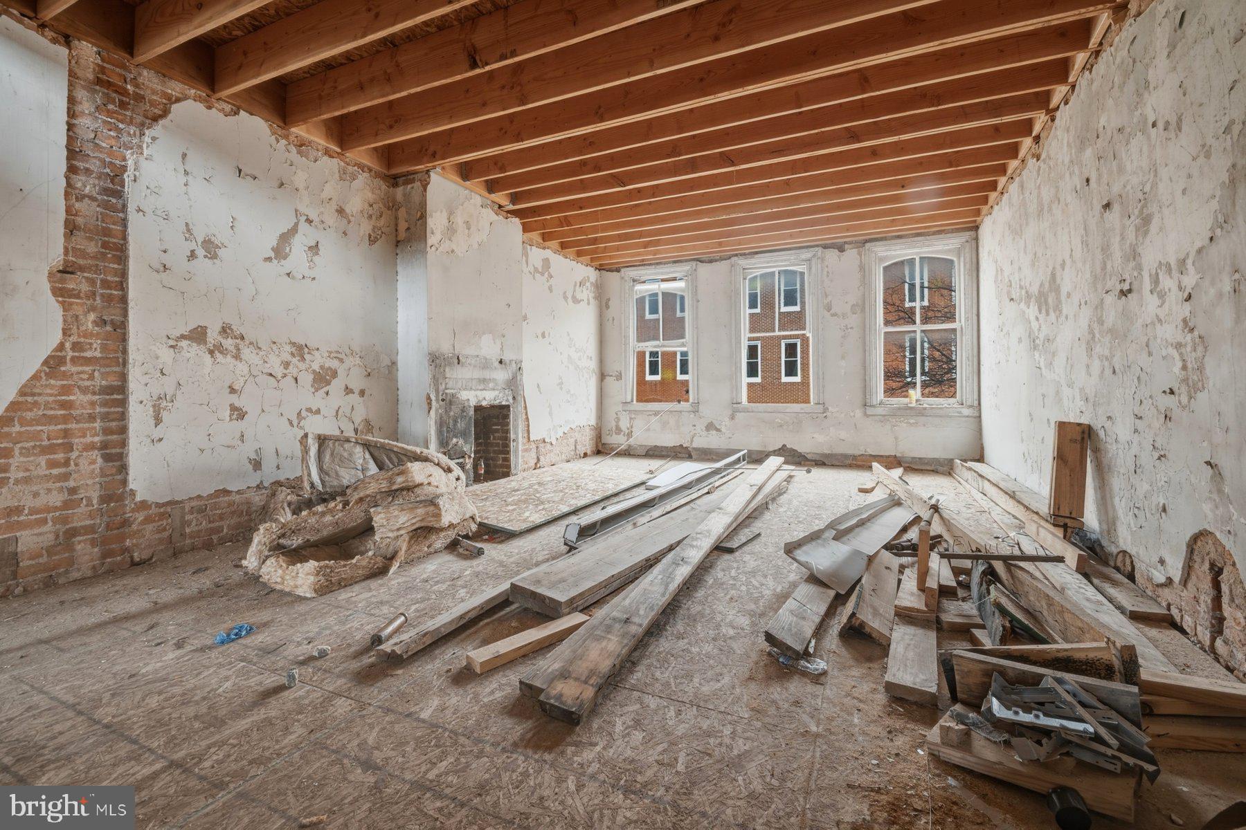 HERITAGE CROSSING - Residential