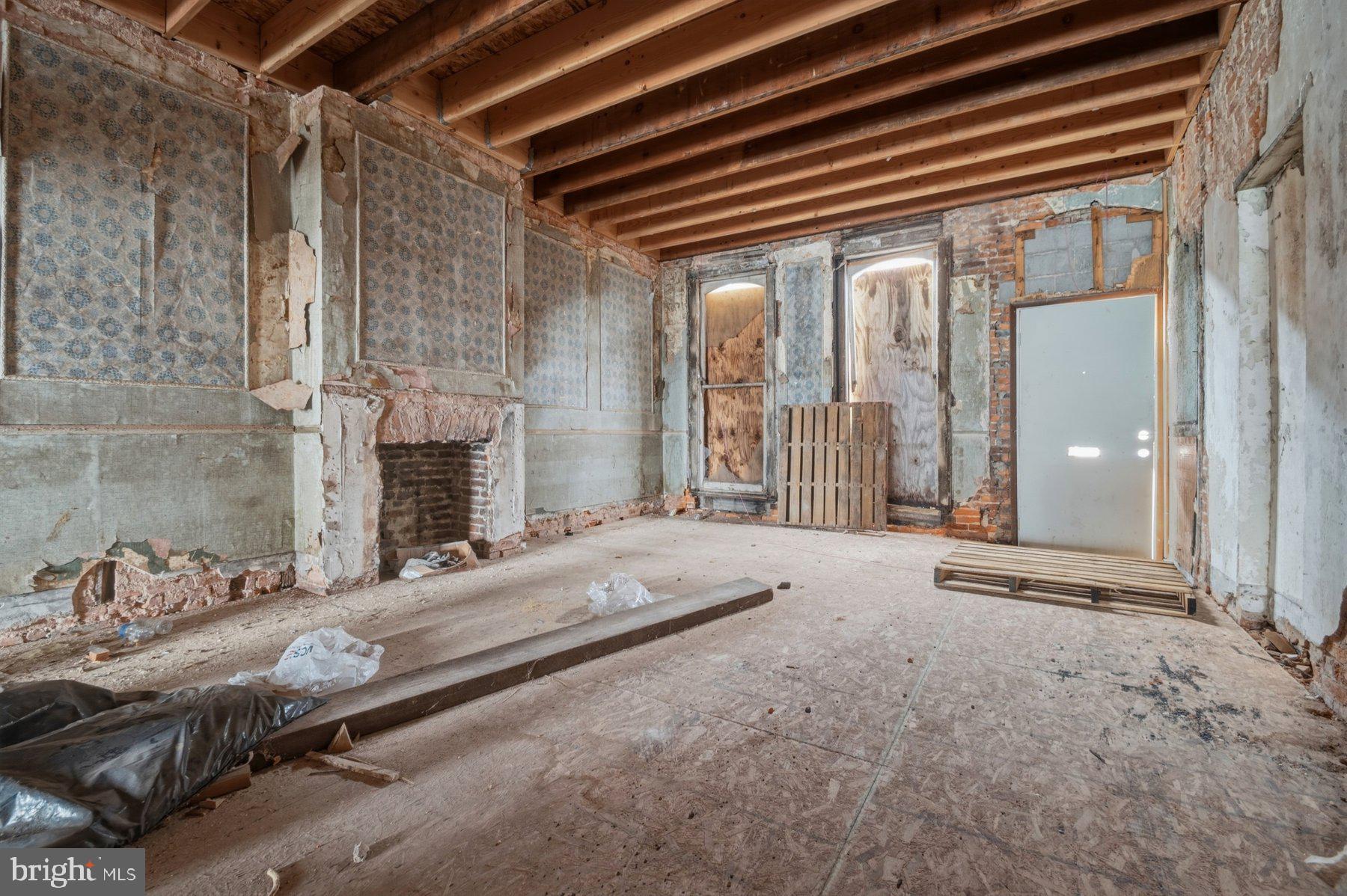 HERITAGE CROSSING - Residential