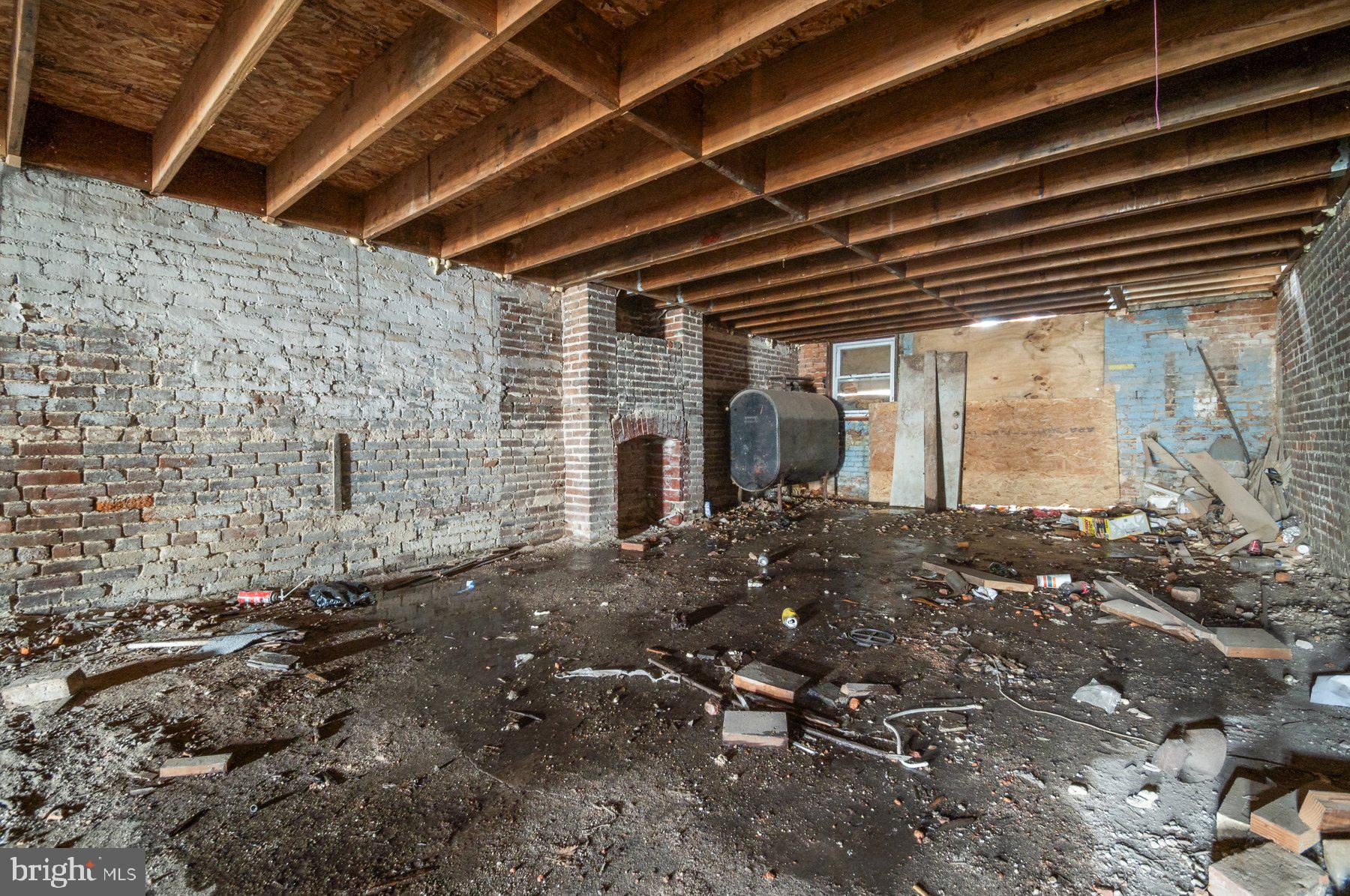 HERITAGE CROSSING - Residential