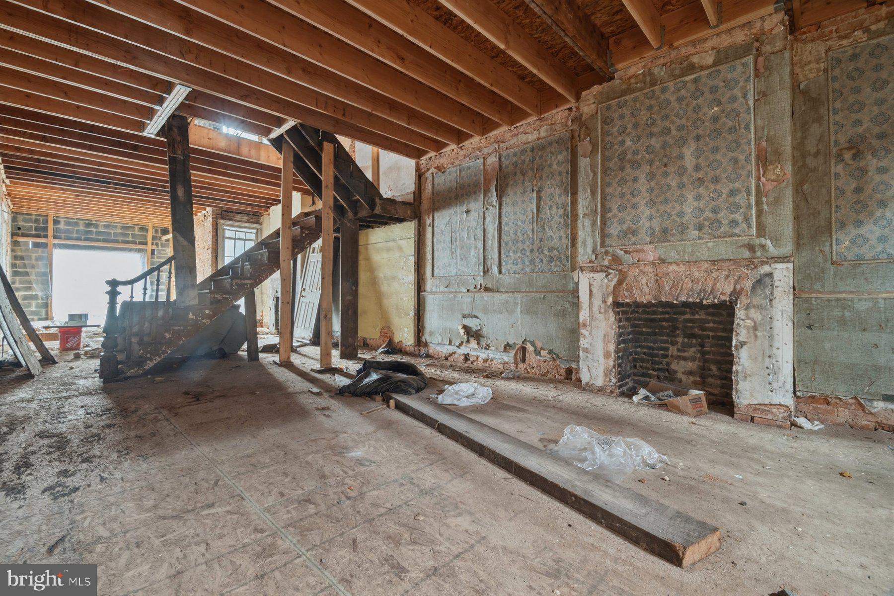 HERITAGE CROSSING - Residential