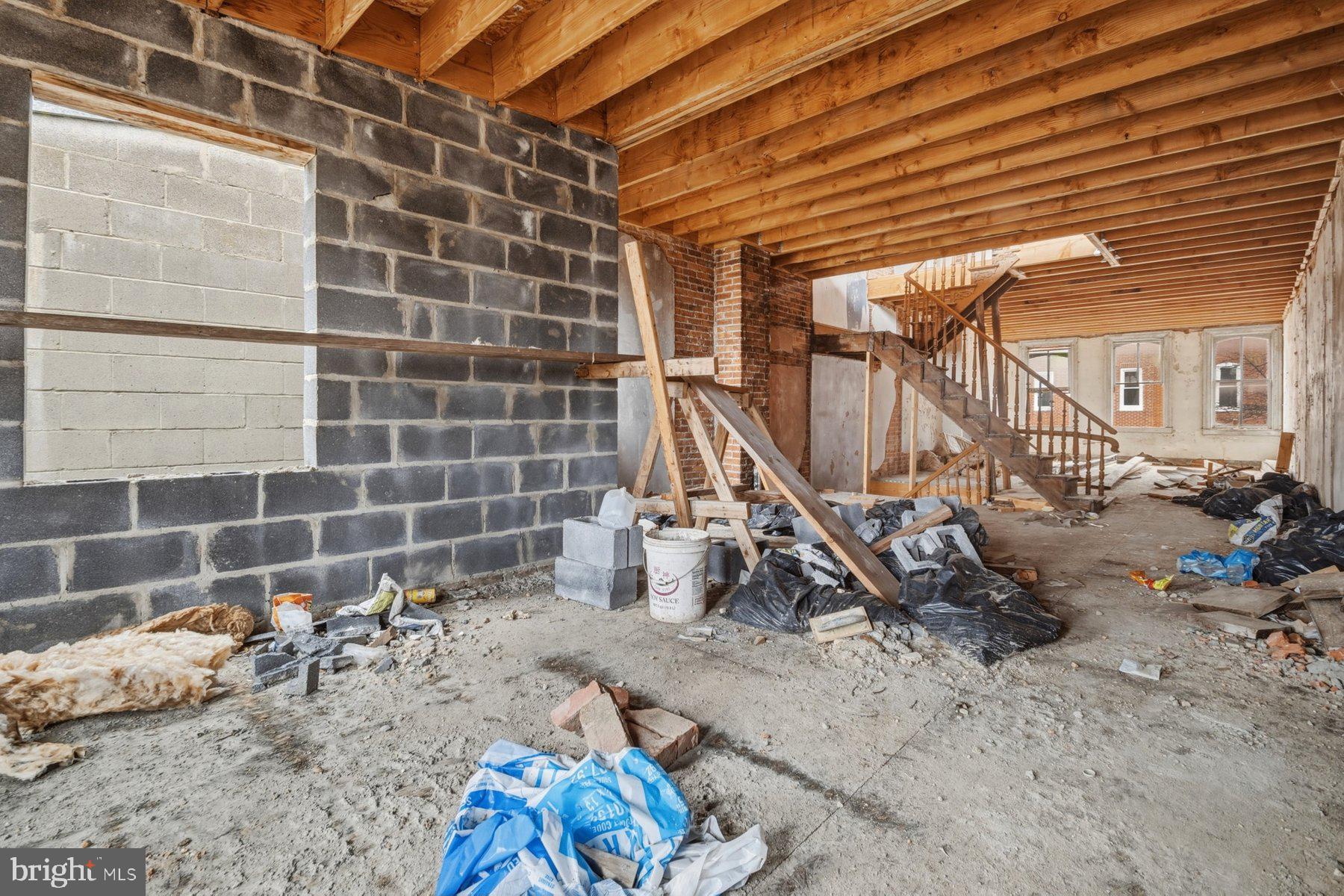 HERITAGE CROSSING - Residential