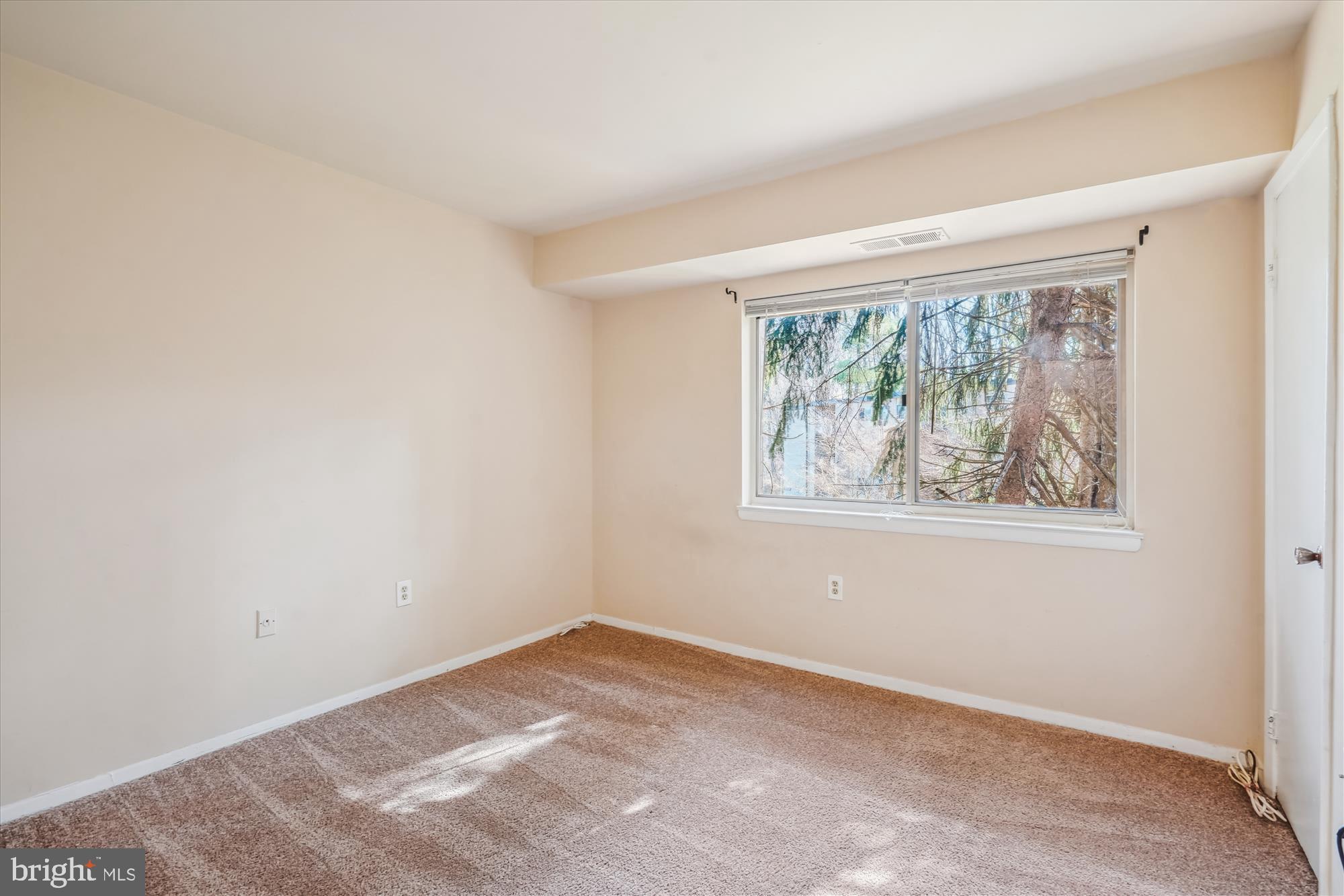 BETHESDA PARK - Residential