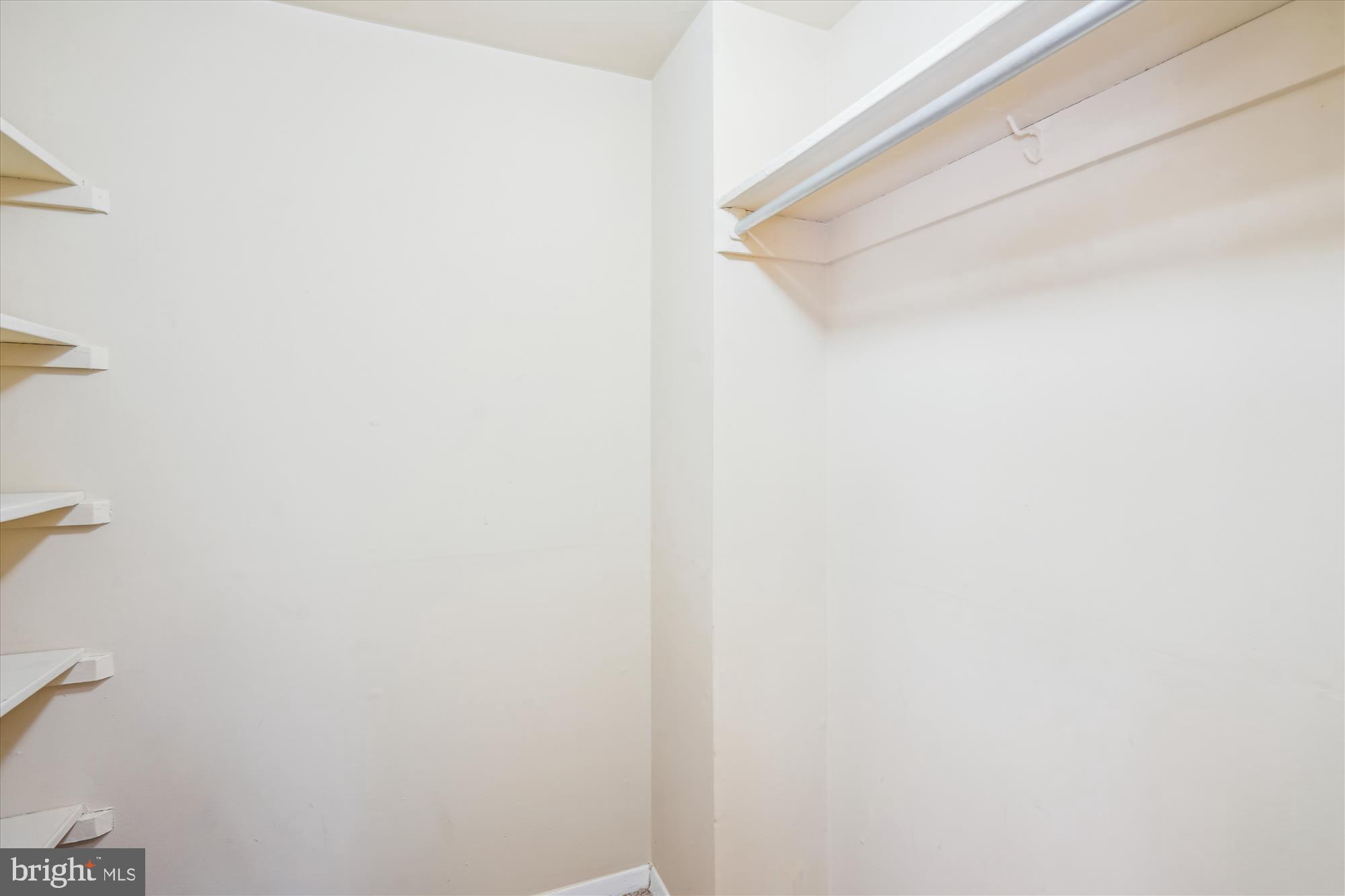 BETHESDA PARK - Residential