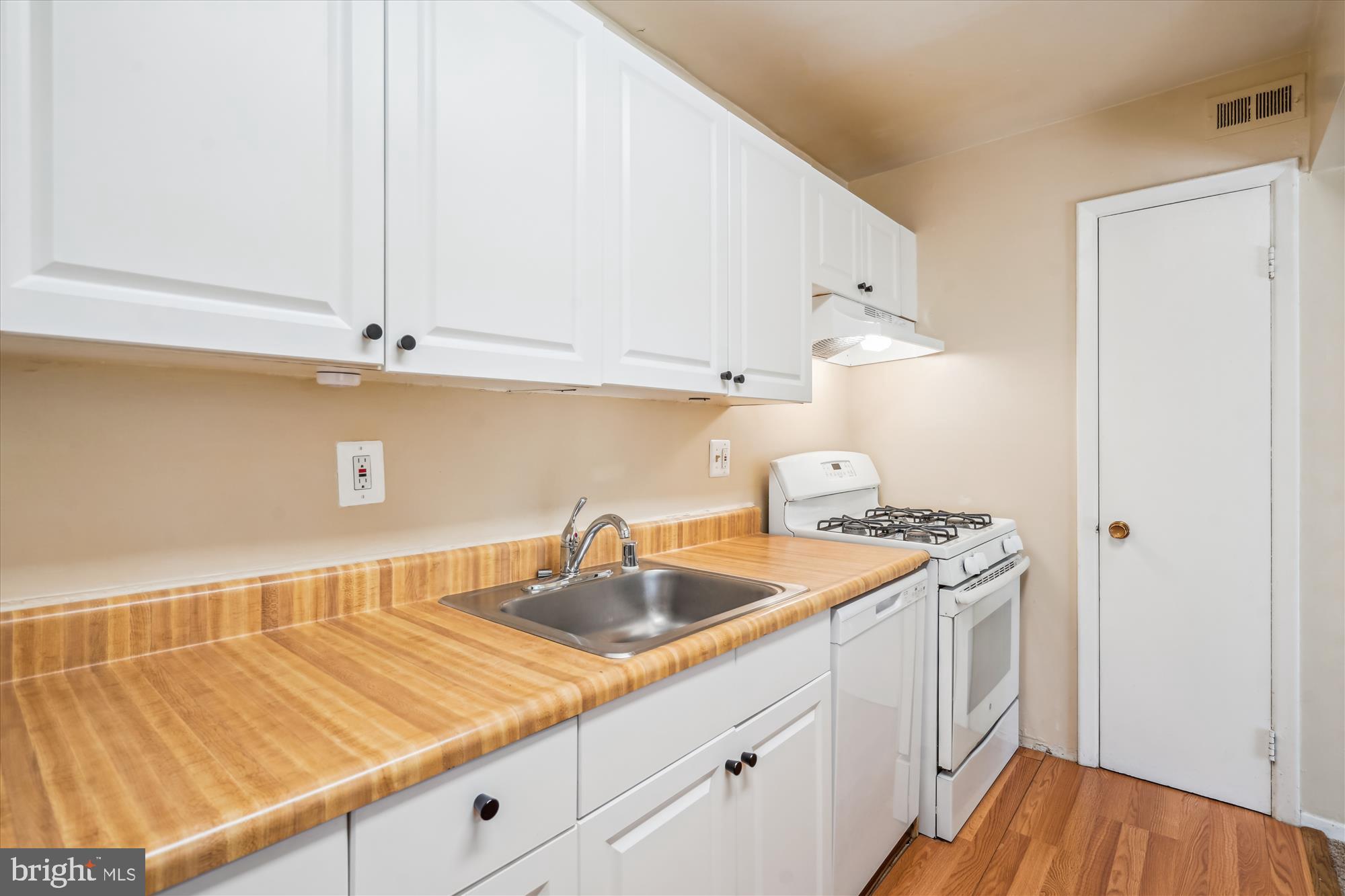 BETHESDA PARK - Residential