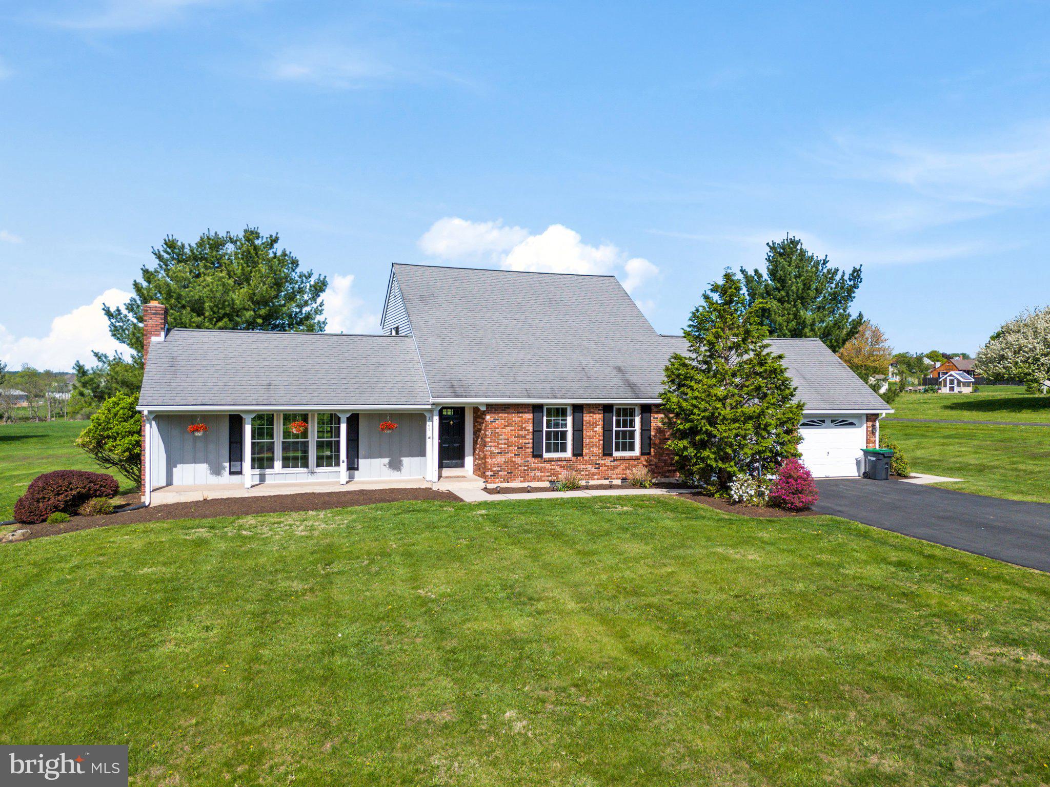 HILLCREST HUNT - Residential