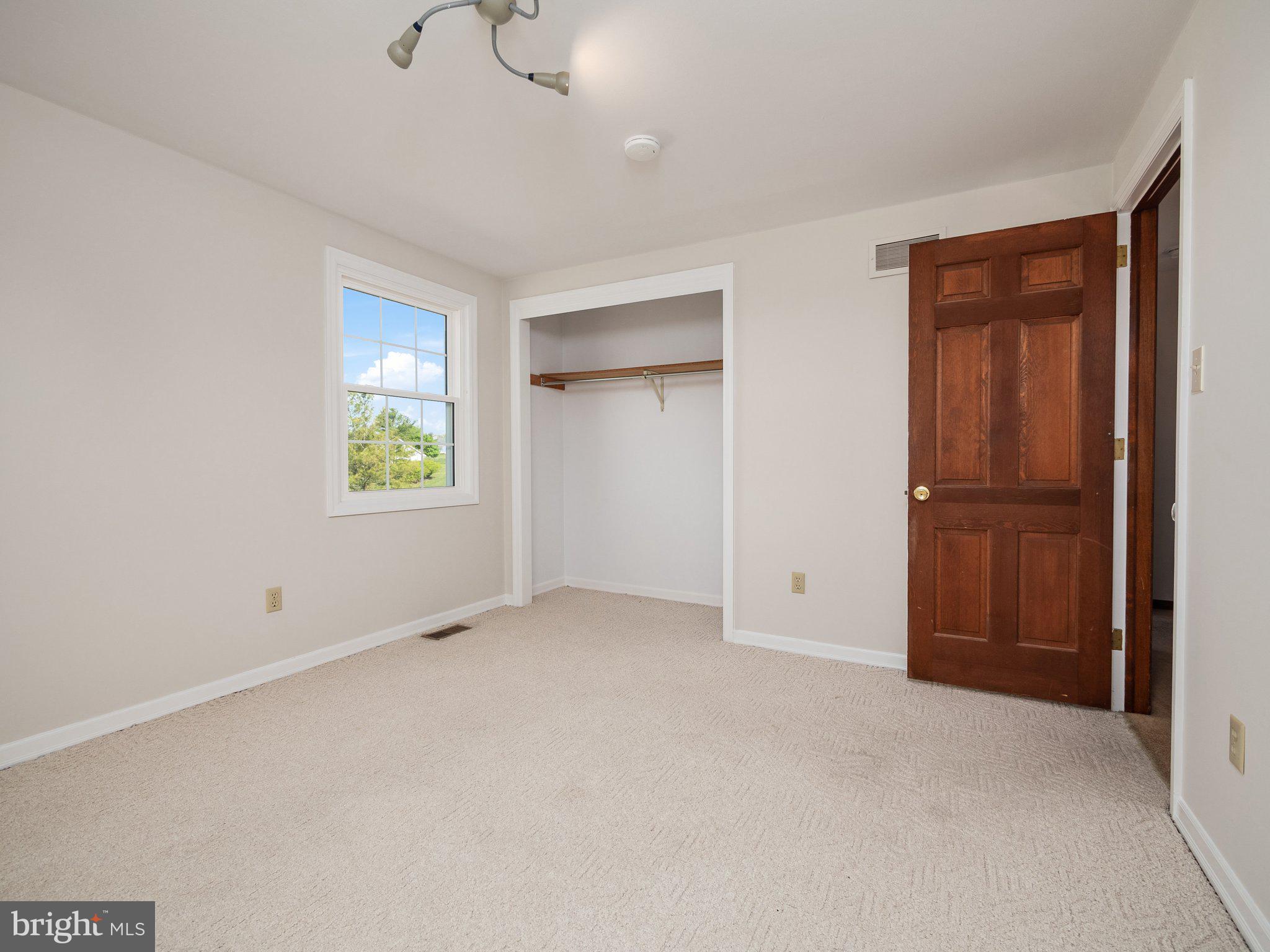 HILLCREST HUNT - Residential