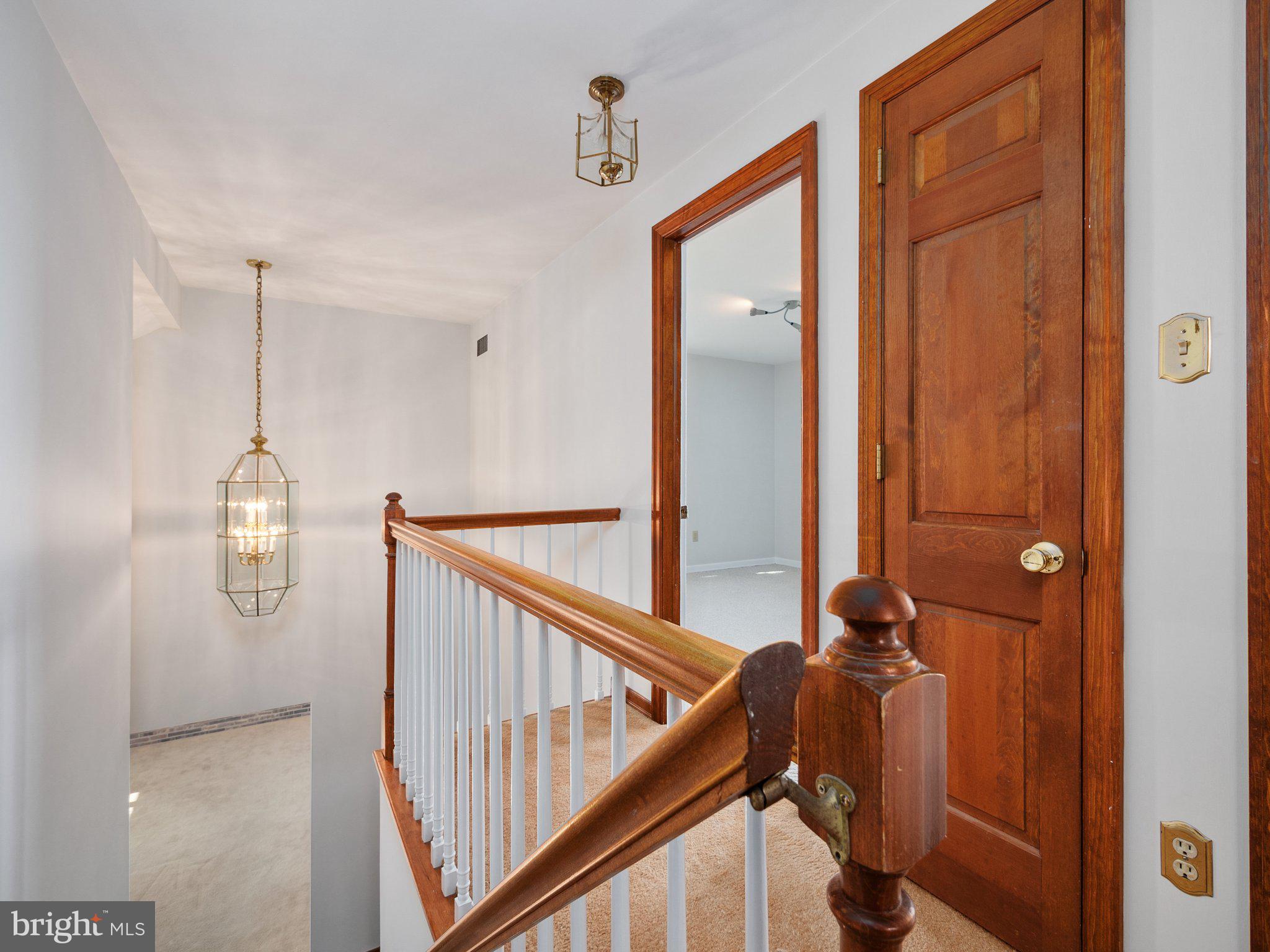 HILLCREST HUNT - Residential