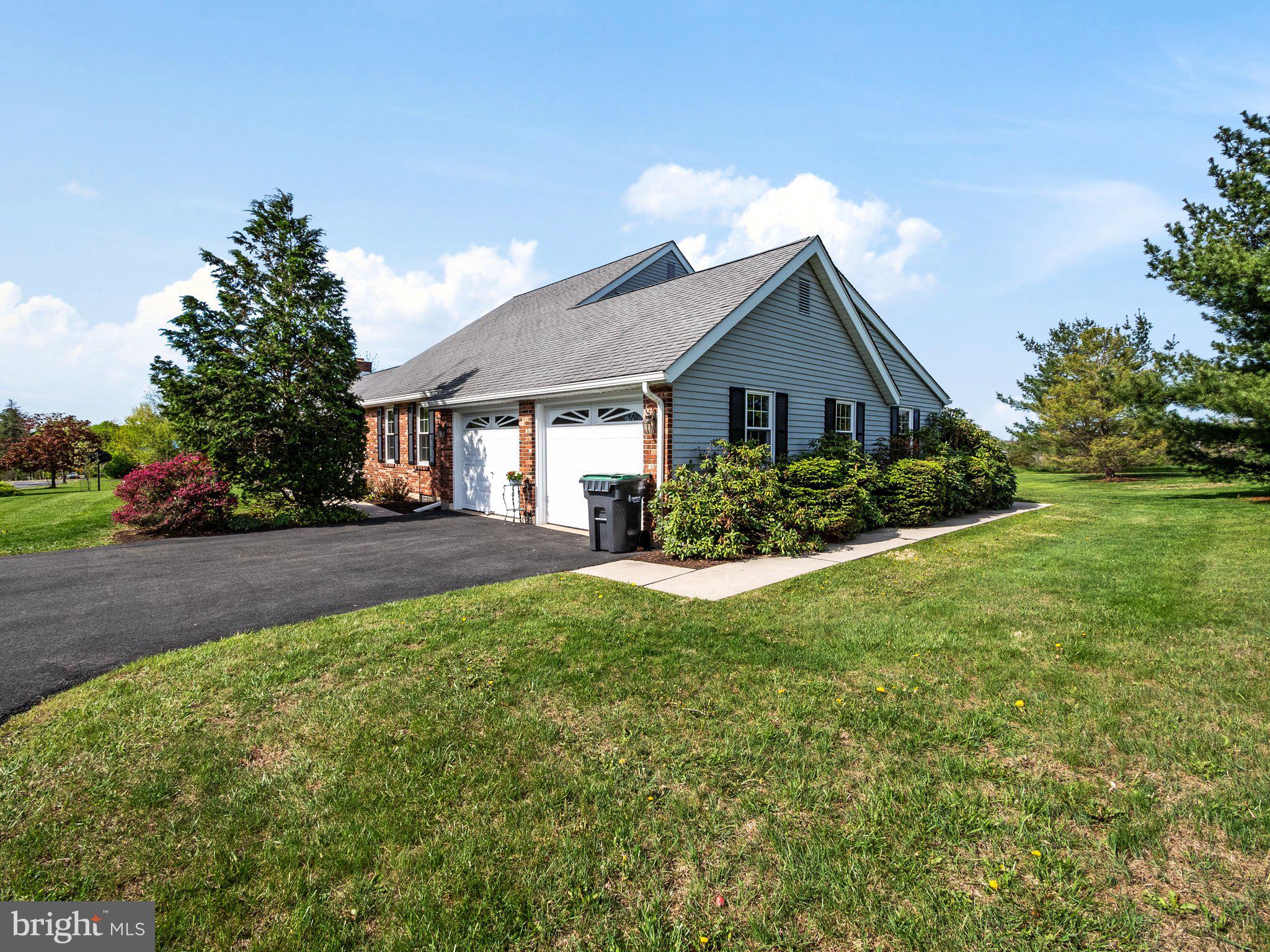 HILLCREST HUNT - Residential