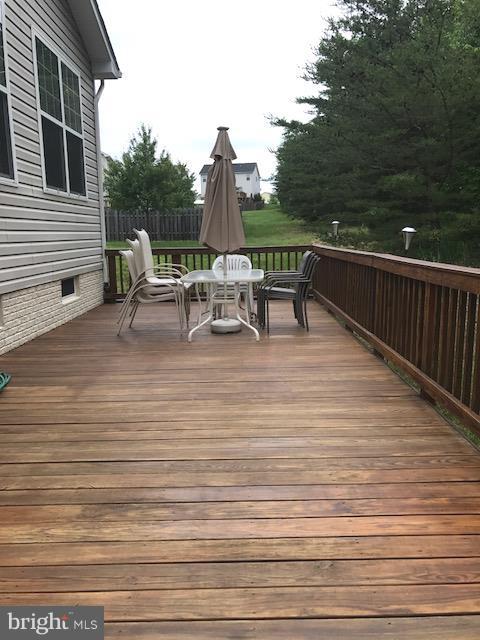 GARRISON WOODS - Residential Lease