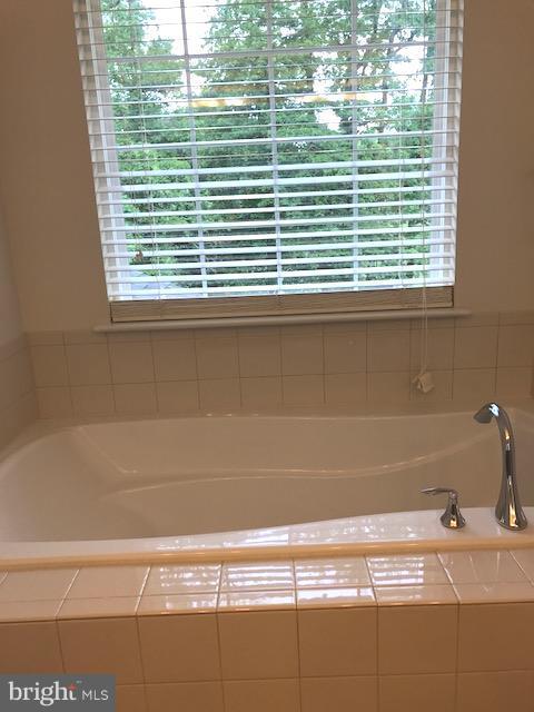 GARRISON WOODS - Residential Lease