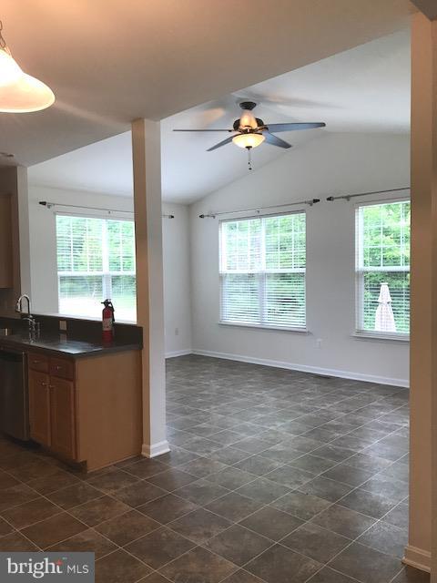 GARRISON WOODS - Residential Lease