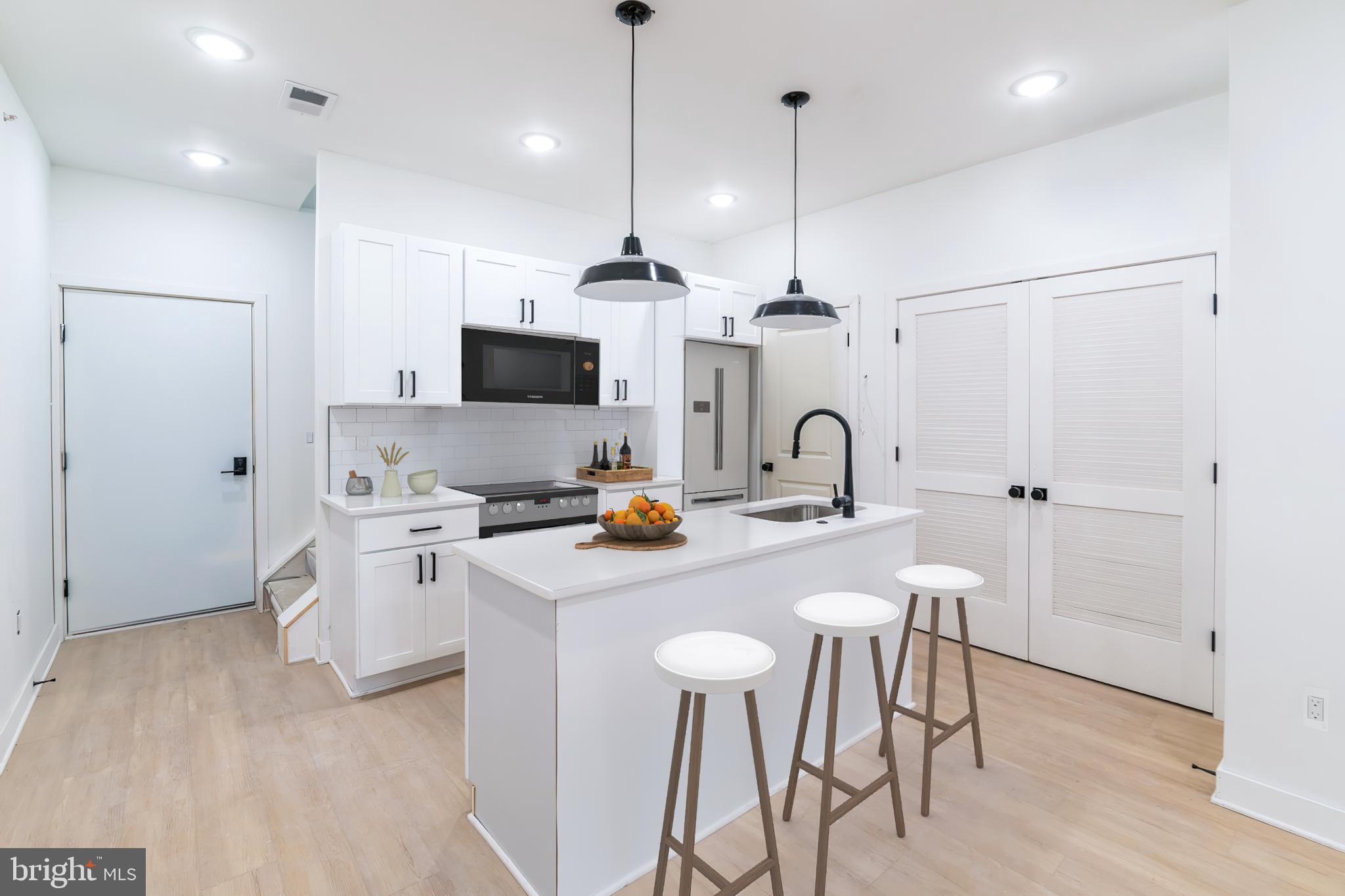 *Available 9/1!*
Welcome to this beautiful one-bedroom apartment located in West Philadelphia. Modern and stylish, this apartment offers a comfortable and convenient living experience with access to a ton of local amenities! Some points of interest include, Martin Luther King Recreation Center, Tang's Chinese, Dragon Express, Ridge Best Diner, Martinez Grocery and much more! Hardwood flooring runs throughout and tons of natural light come through the large windows located in both bedroom and living room areas. Additionally, the apartment features a fully equipped kitchen with a dishwasher, garbage disposal, microwave, and stove/oven. Other amenities include central air and the convenience of having an in-unit washer/dryer, allowing for hassle-free laundry days. Additionally, the apartment boasts a stunning roof deck, providing a perfect space to relax and or host gatherings with friends and family!
Lease Terms: Generally, 1st month, and 1 month security deposit due at, or prior to, lease signing. Other terms may be required by Landlord such as last month’s rent upfront. $65 application fee per applicant. Tenants are responsible for: electricity, gas (if applicable), cable/internet and $10/mo technology fee. Water is a flat monthly fee of $60. Additional fees or requirements may be applicable for units with Homeowners or Condo Associations. Landlord Requirements: Applicants to make 3x the monthly rent in verifiable gross income, credit history to be considered, no evictions within the past 5 years, and must have a verifiable rental history with on-time rental payments. Exceptions to this criteria may exist under the law and will be considered. Cosigners will be considered.
*Pets permitted with owner approval; $250 refundable fee.