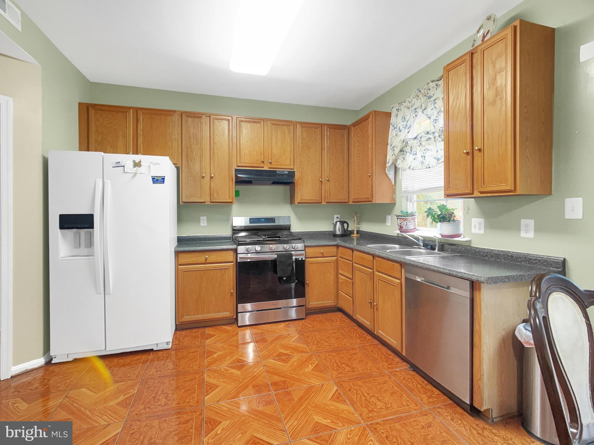 CHESTNUT HILLS - Residential