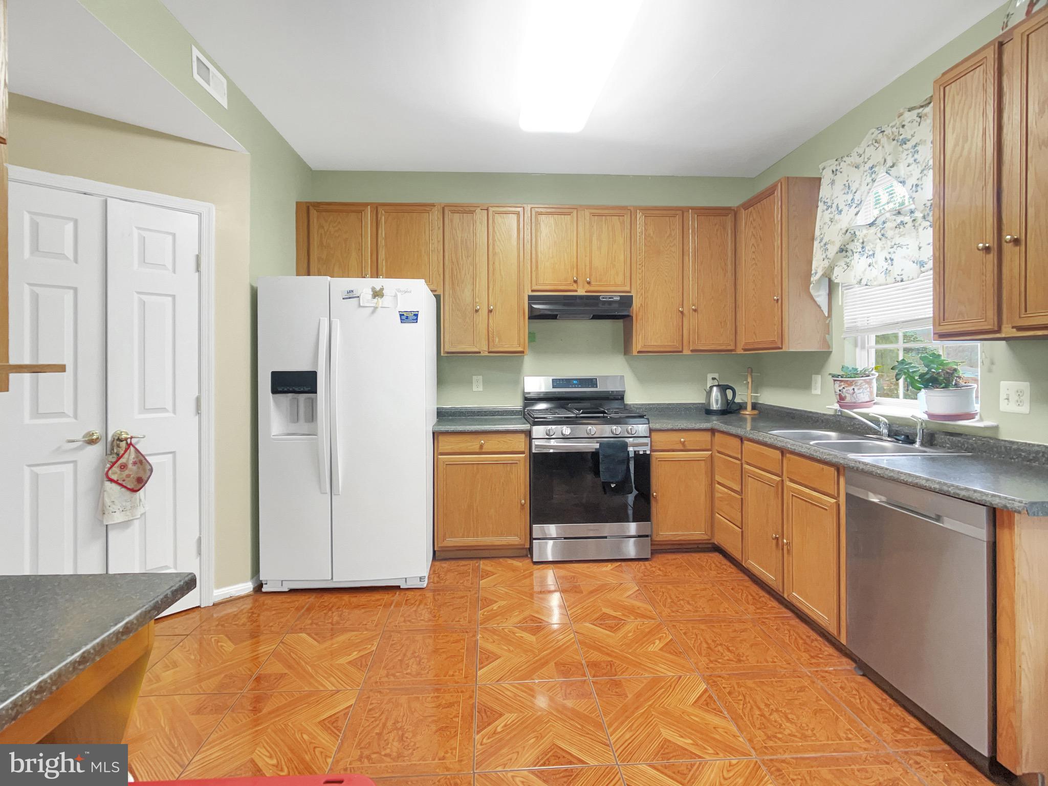 CHESTNUT HILLS - Residential