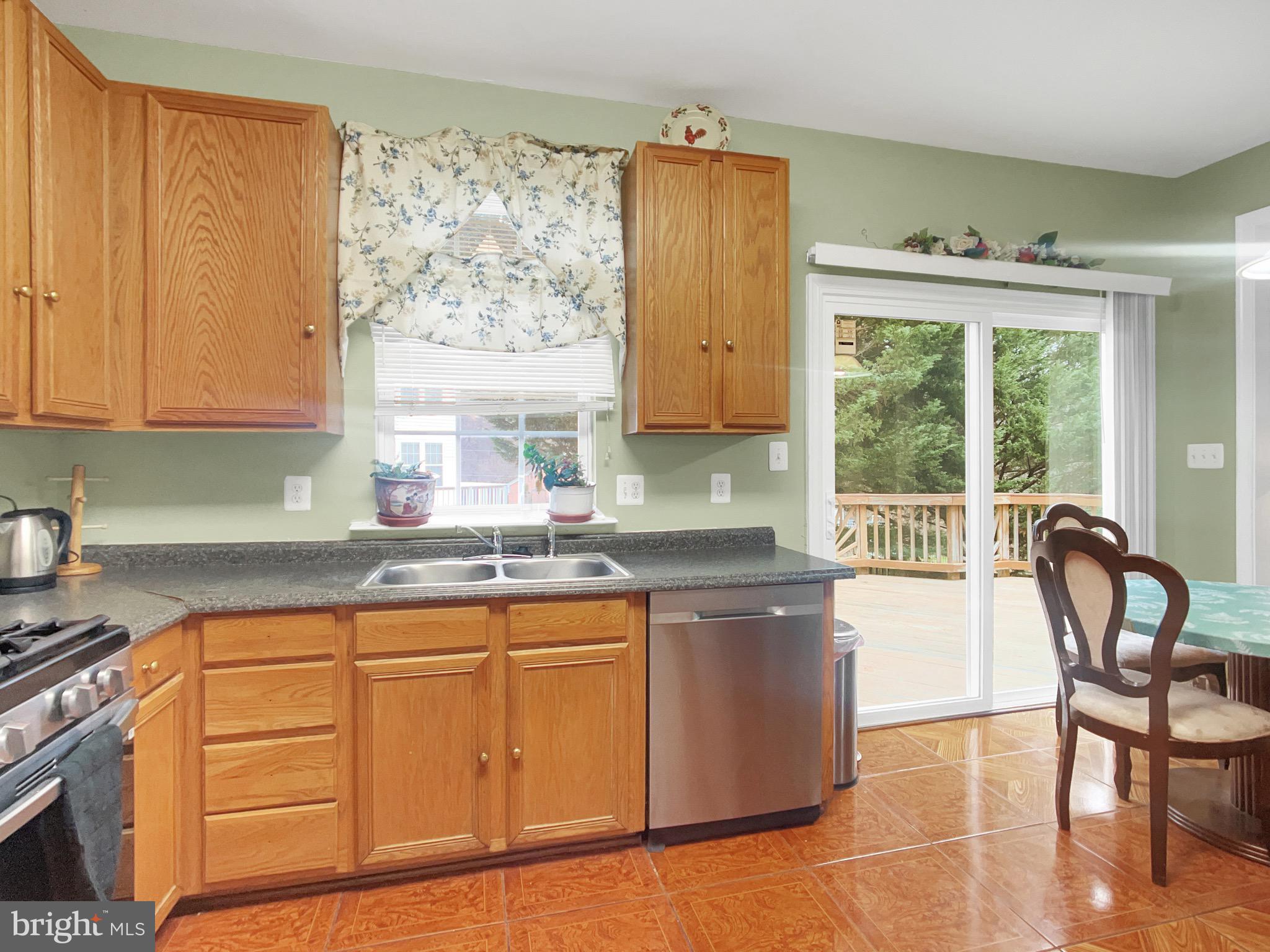 CHESTNUT HILLS - Residential