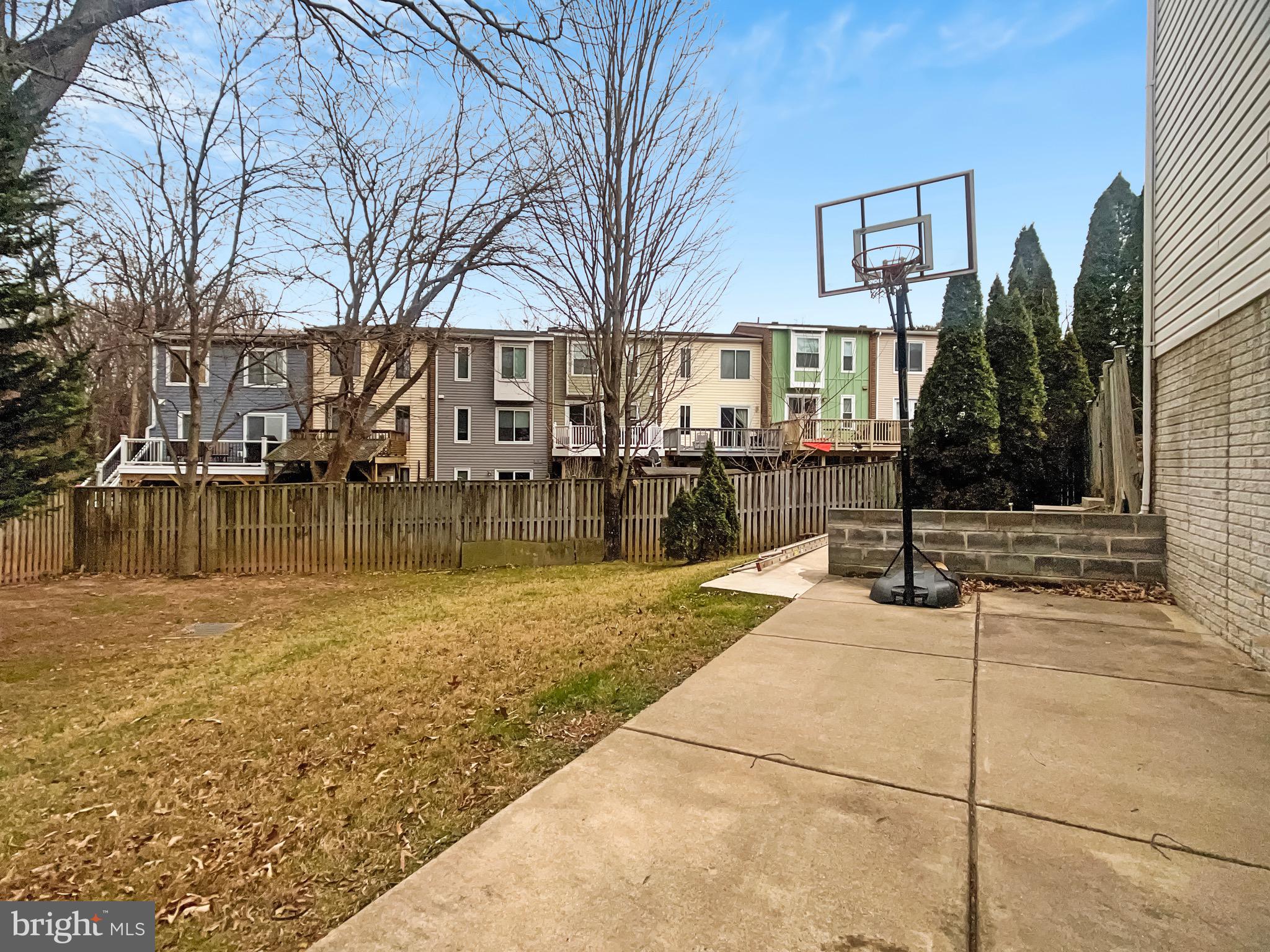 CHESTNUT HILLS - Residential