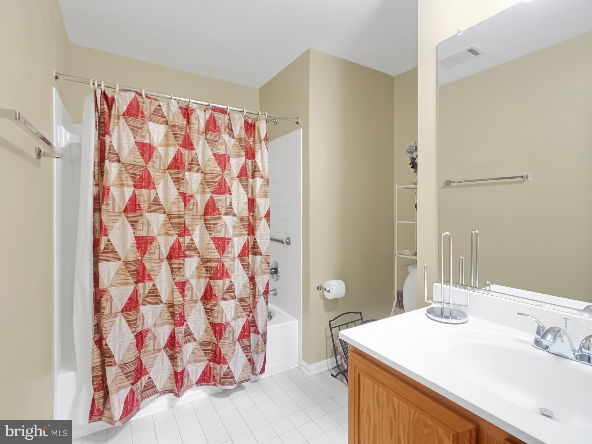 CHESTNUT HILLS - Residential