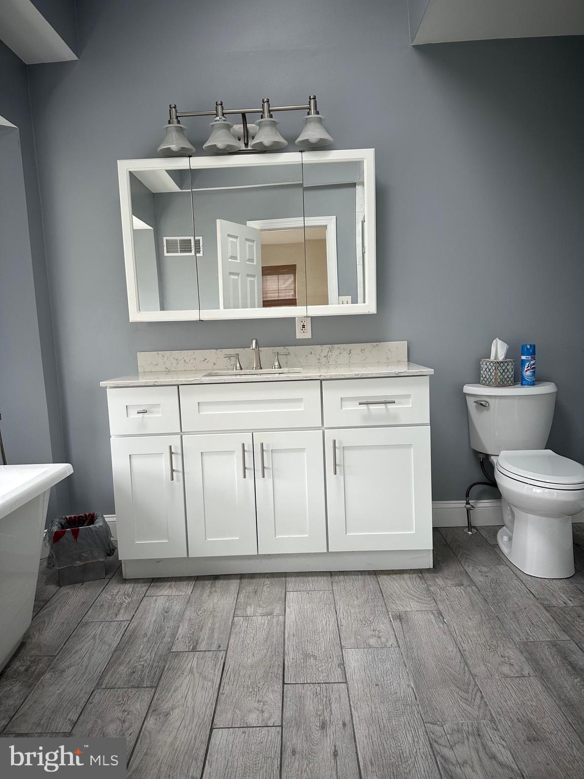 MEWS AT VALLEY FOR - Residential