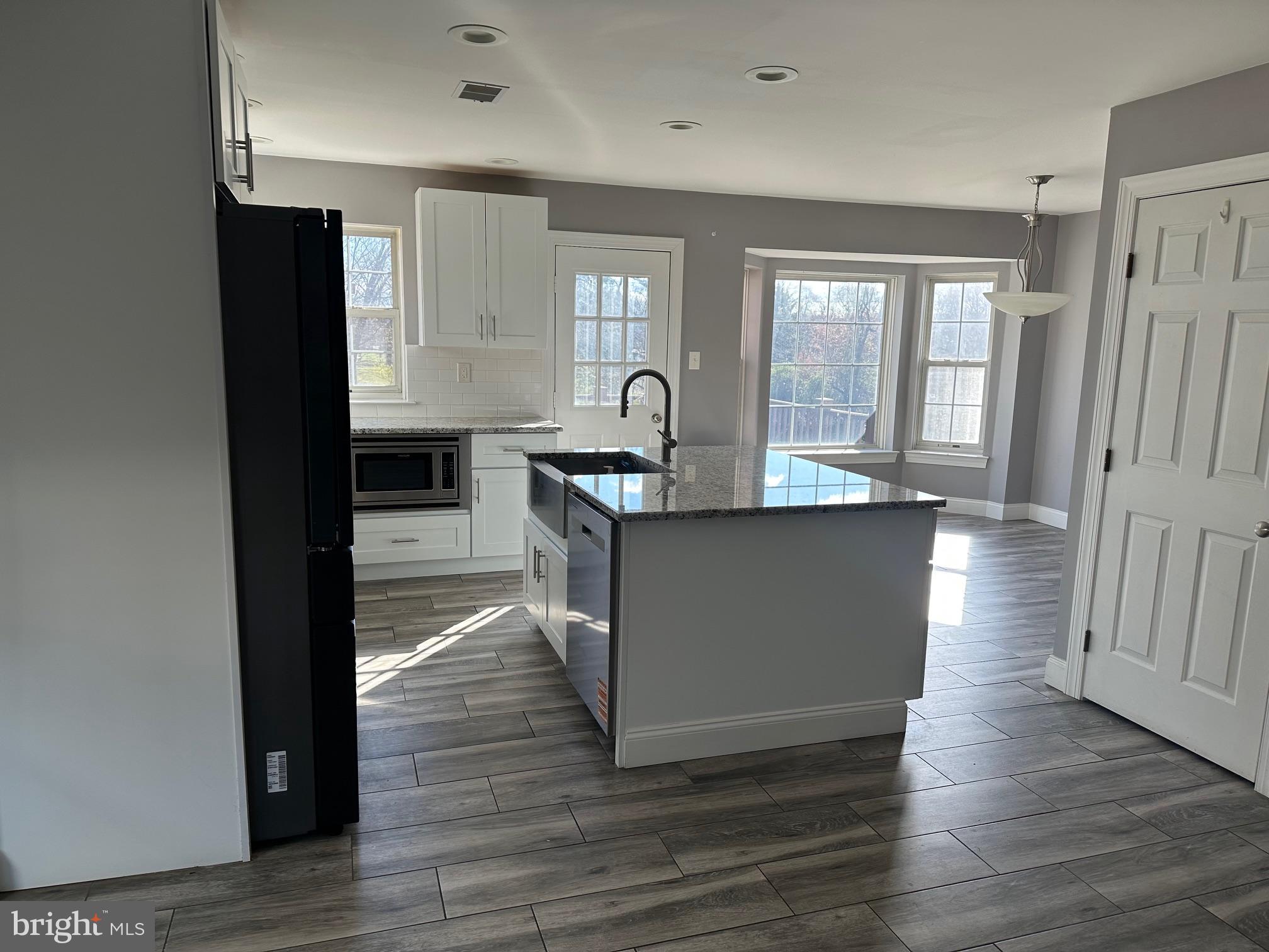 MEWS AT VALLEY FOR - Residential