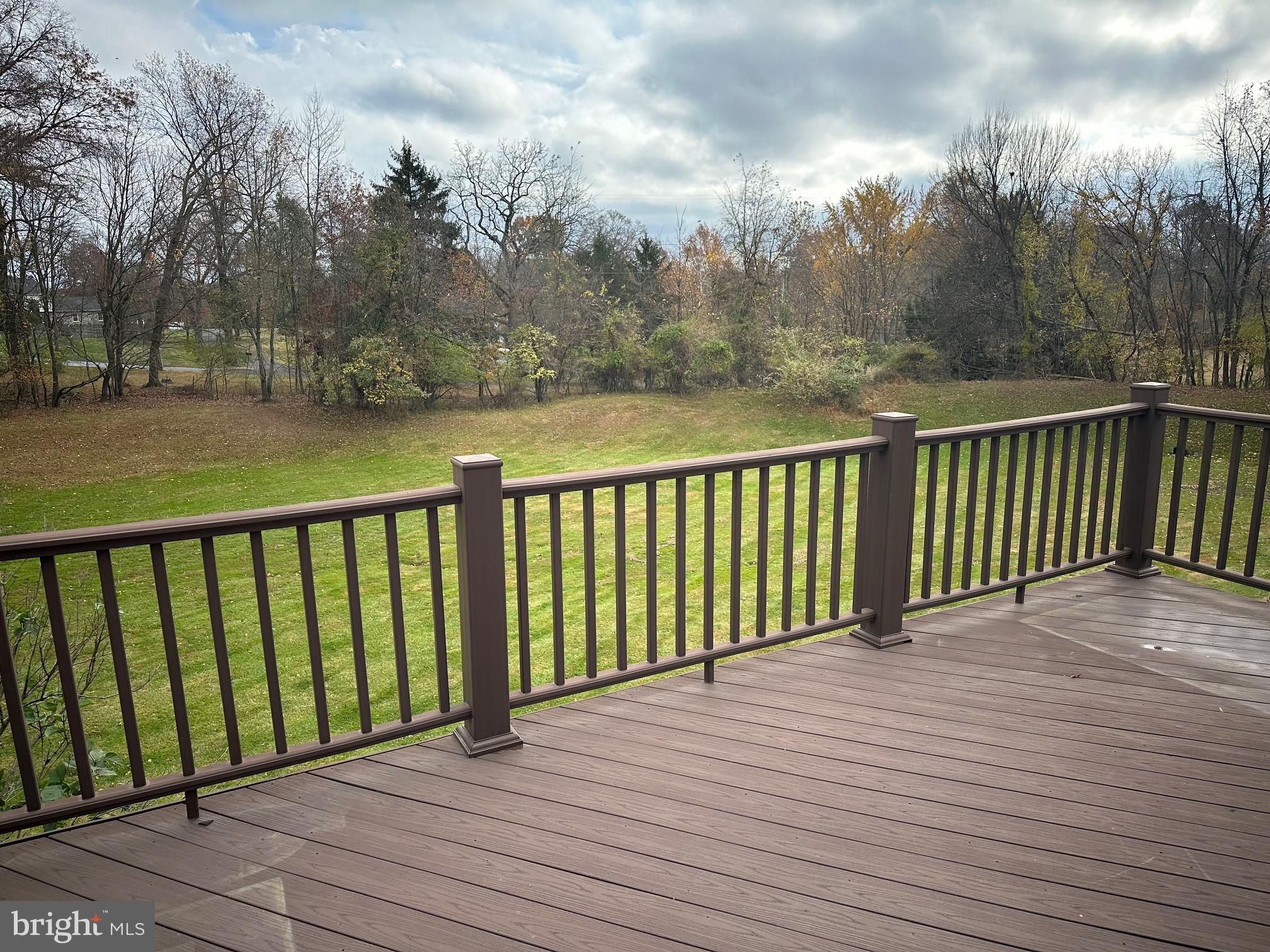 MEWS AT VALLEY FOR - Residential