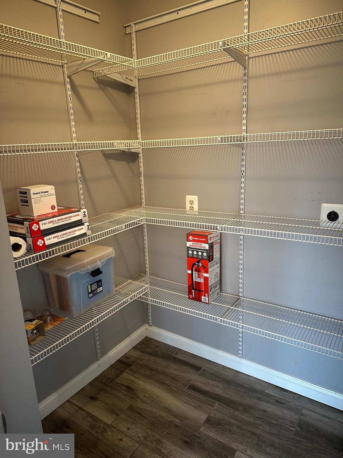 MEWS AT VALLEY FOR - Residential