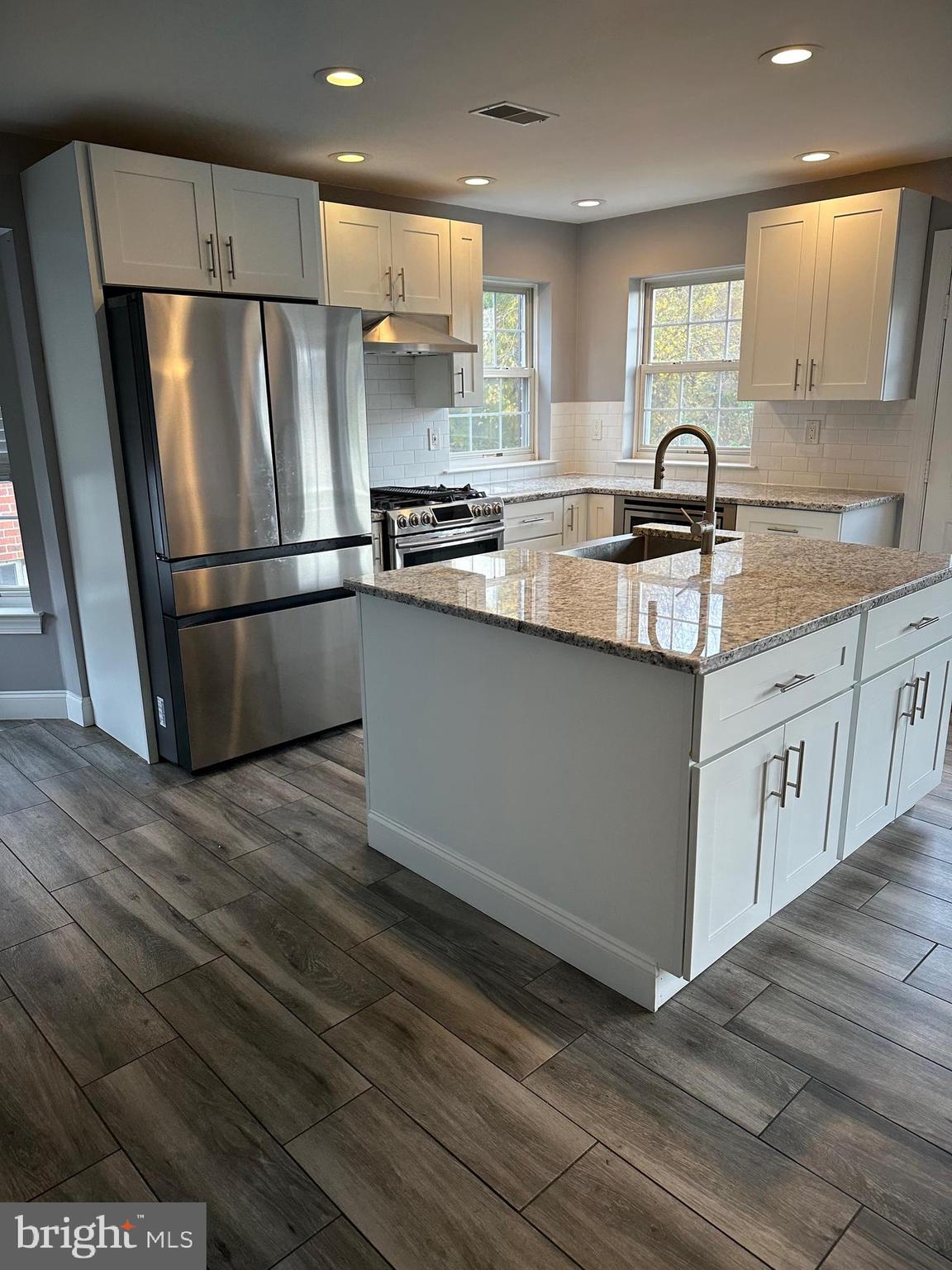 MEWS AT VALLEY FOR - Residential