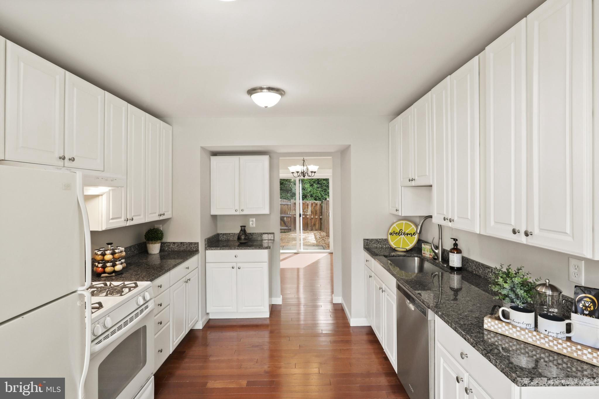 DANBURY FOREST - Residential Lease