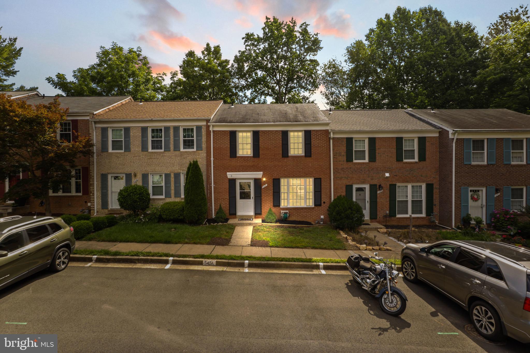 DANBURY FOREST - Residential Lease