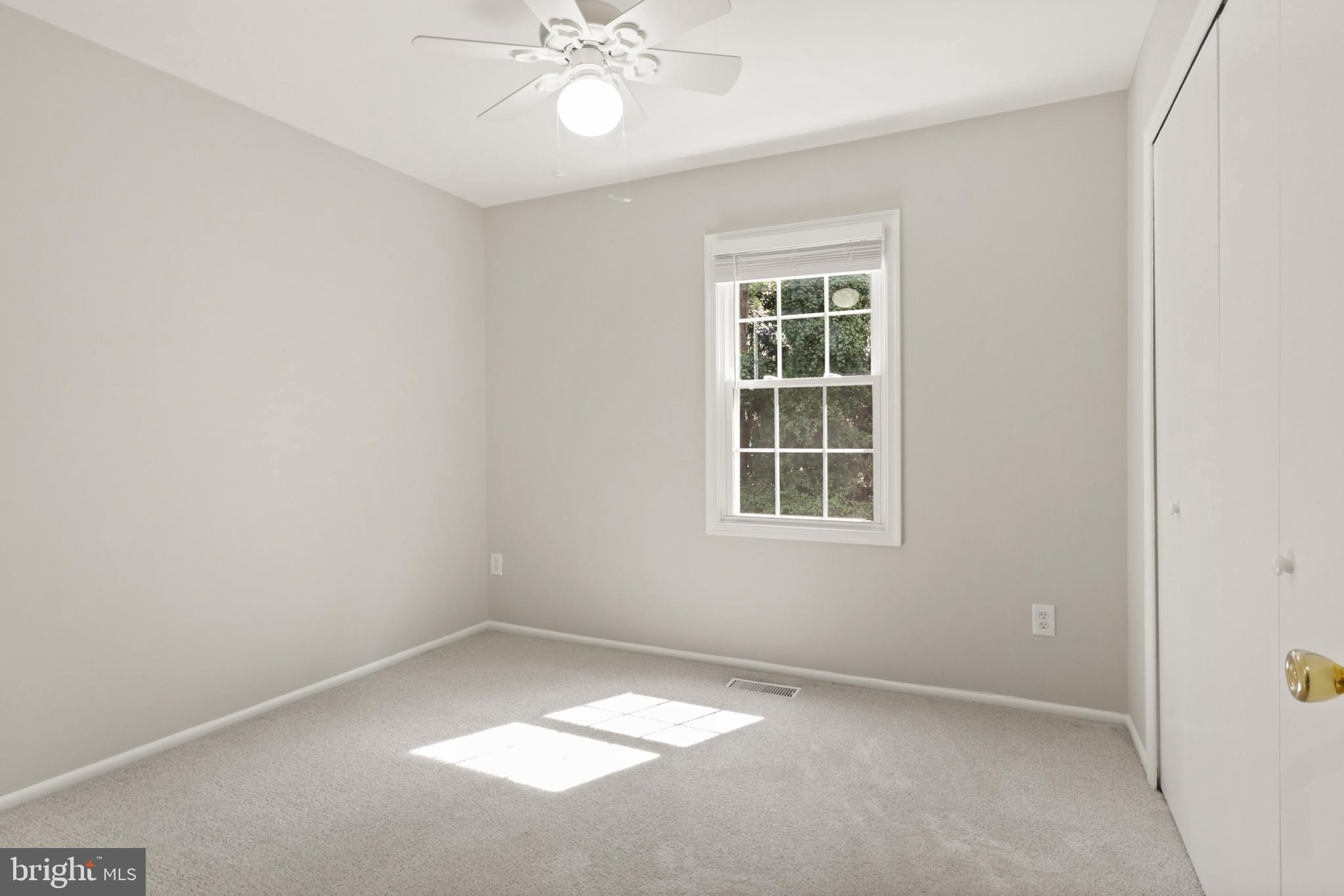 DANBURY FOREST - Residential Lease