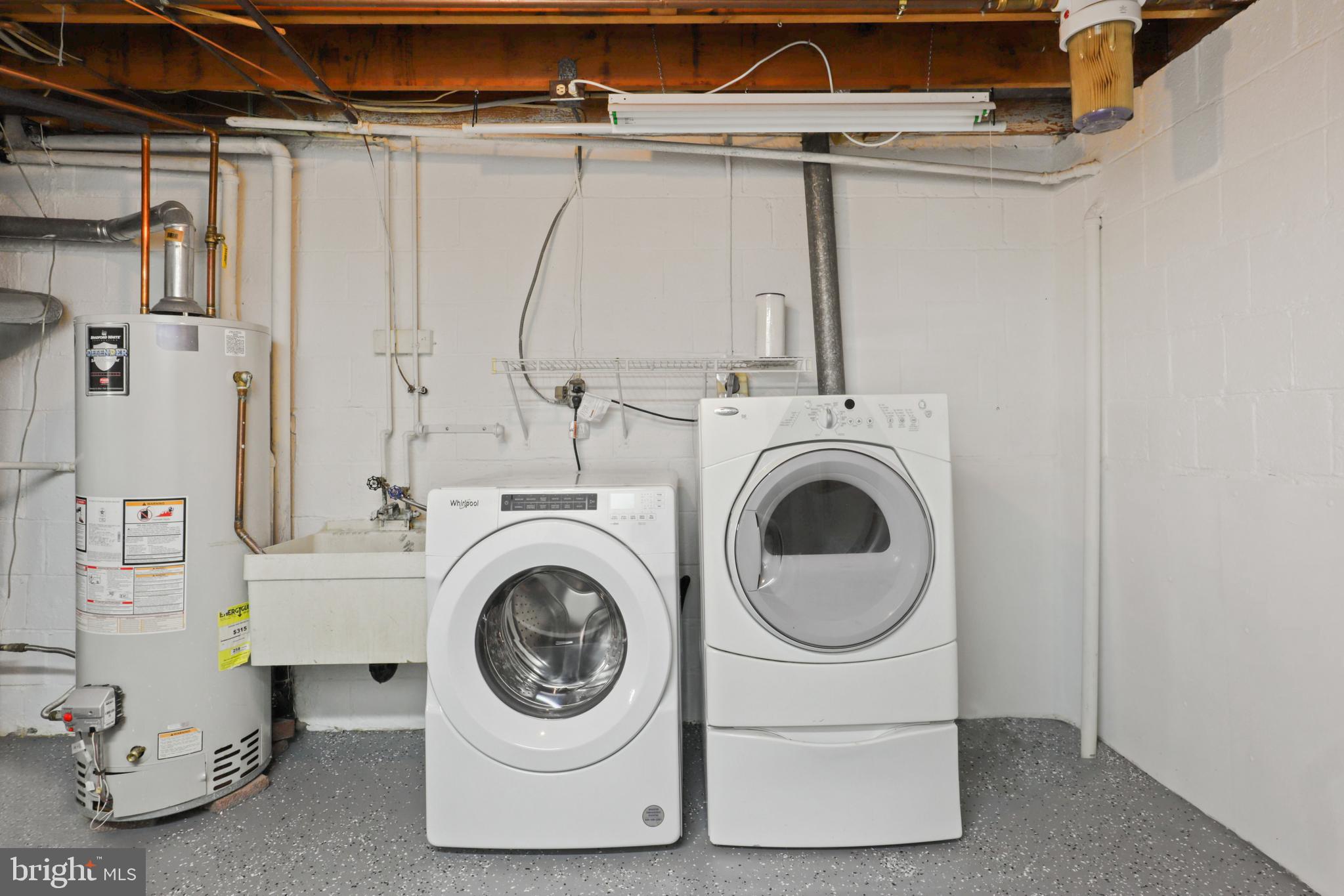 DANBURY FOREST - Residential Lease