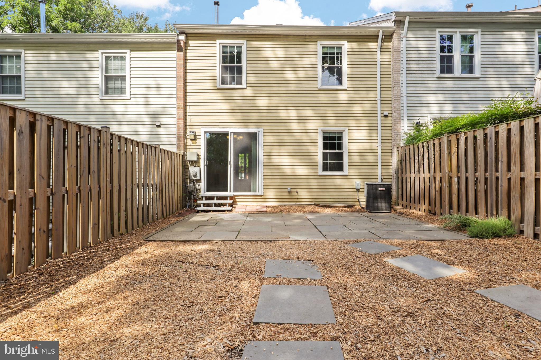 DANBURY FOREST - Residential Lease