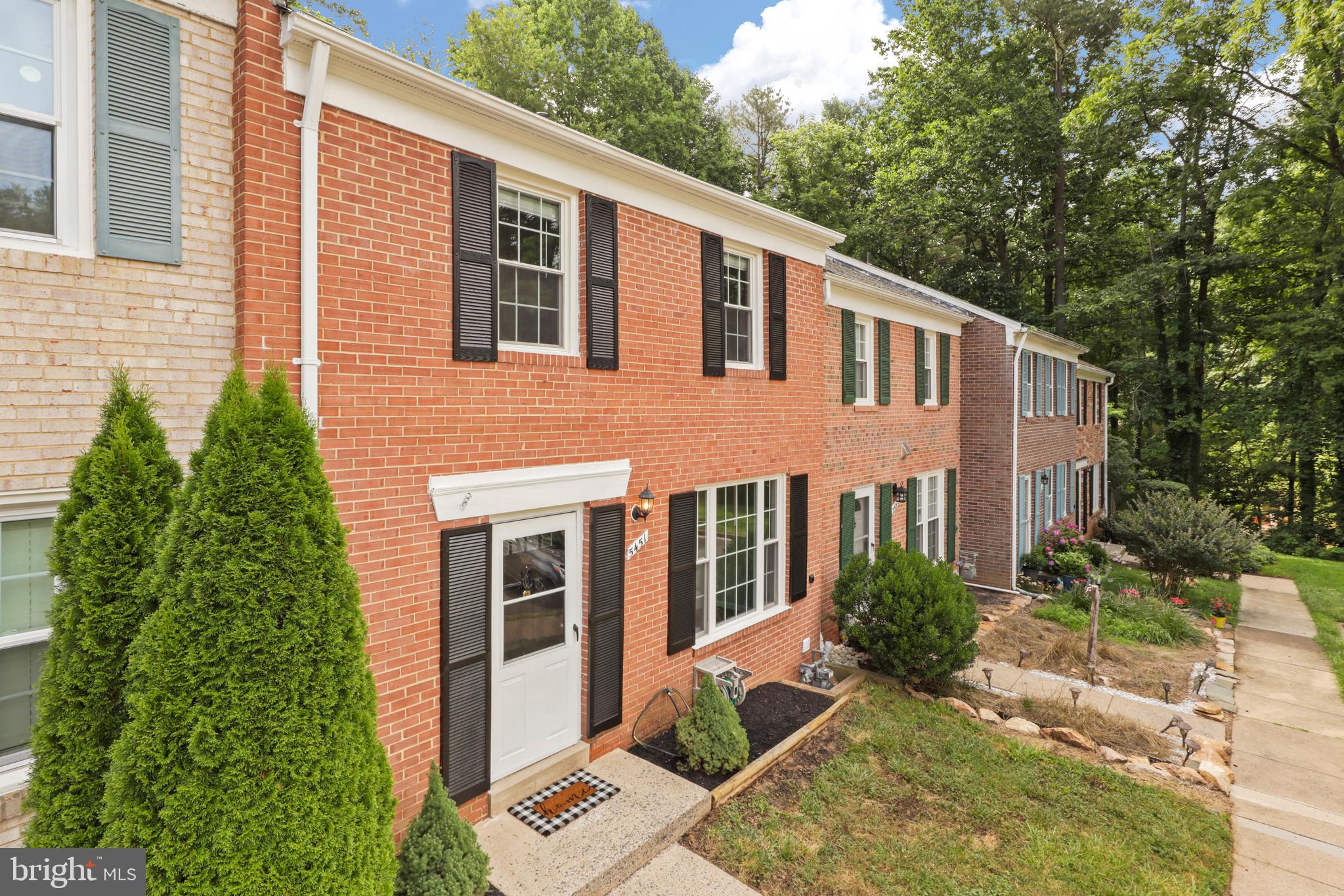 DANBURY FOREST - Residential Lease