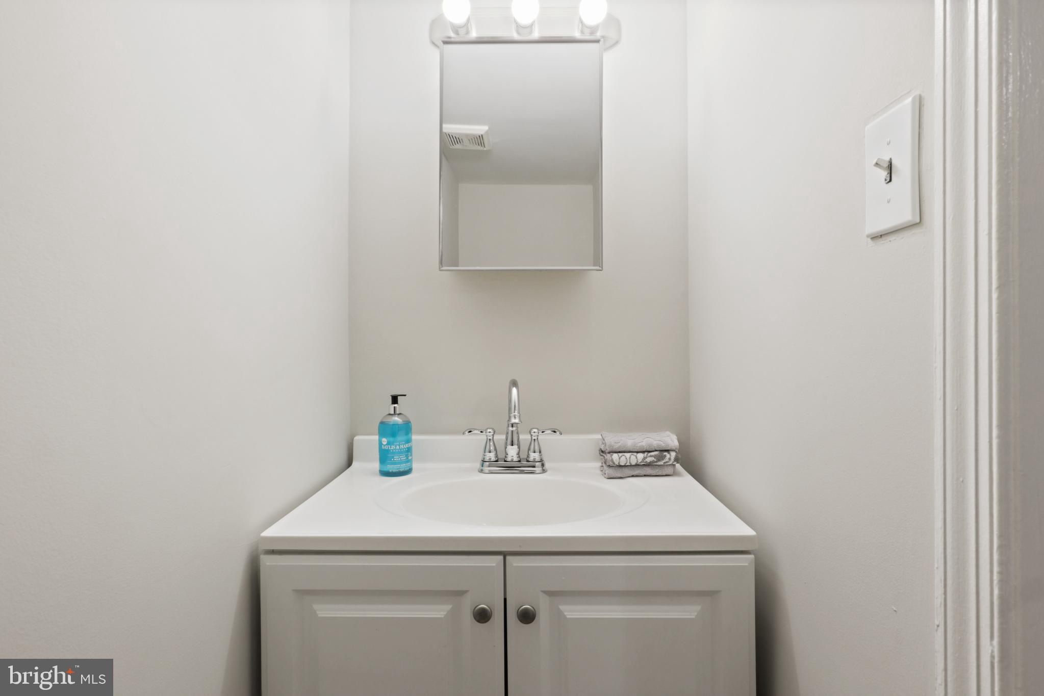 DANBURY FOREST - Residential Lease