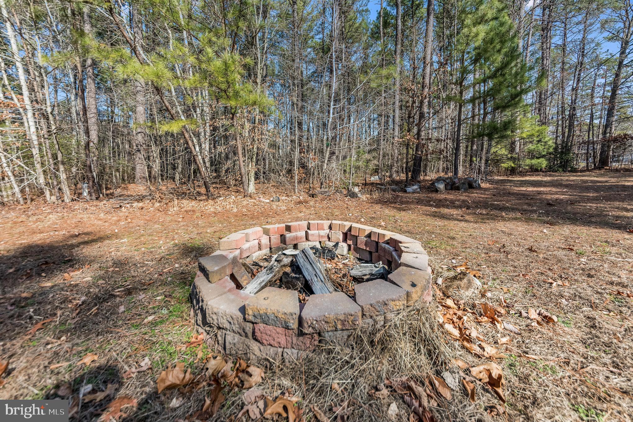 SIX LAKES WEST - Residential