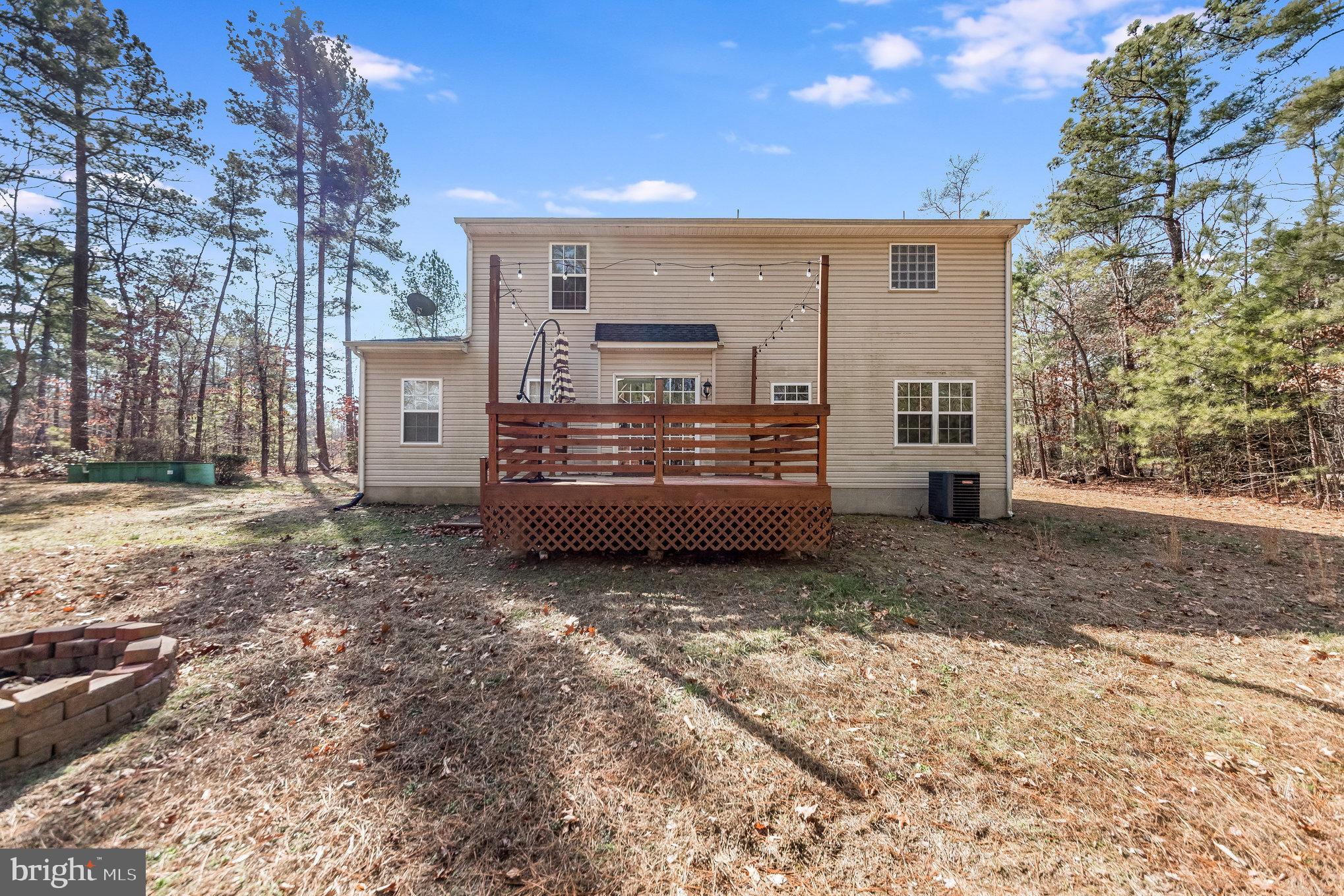 SIX LAKES WEST - Residential