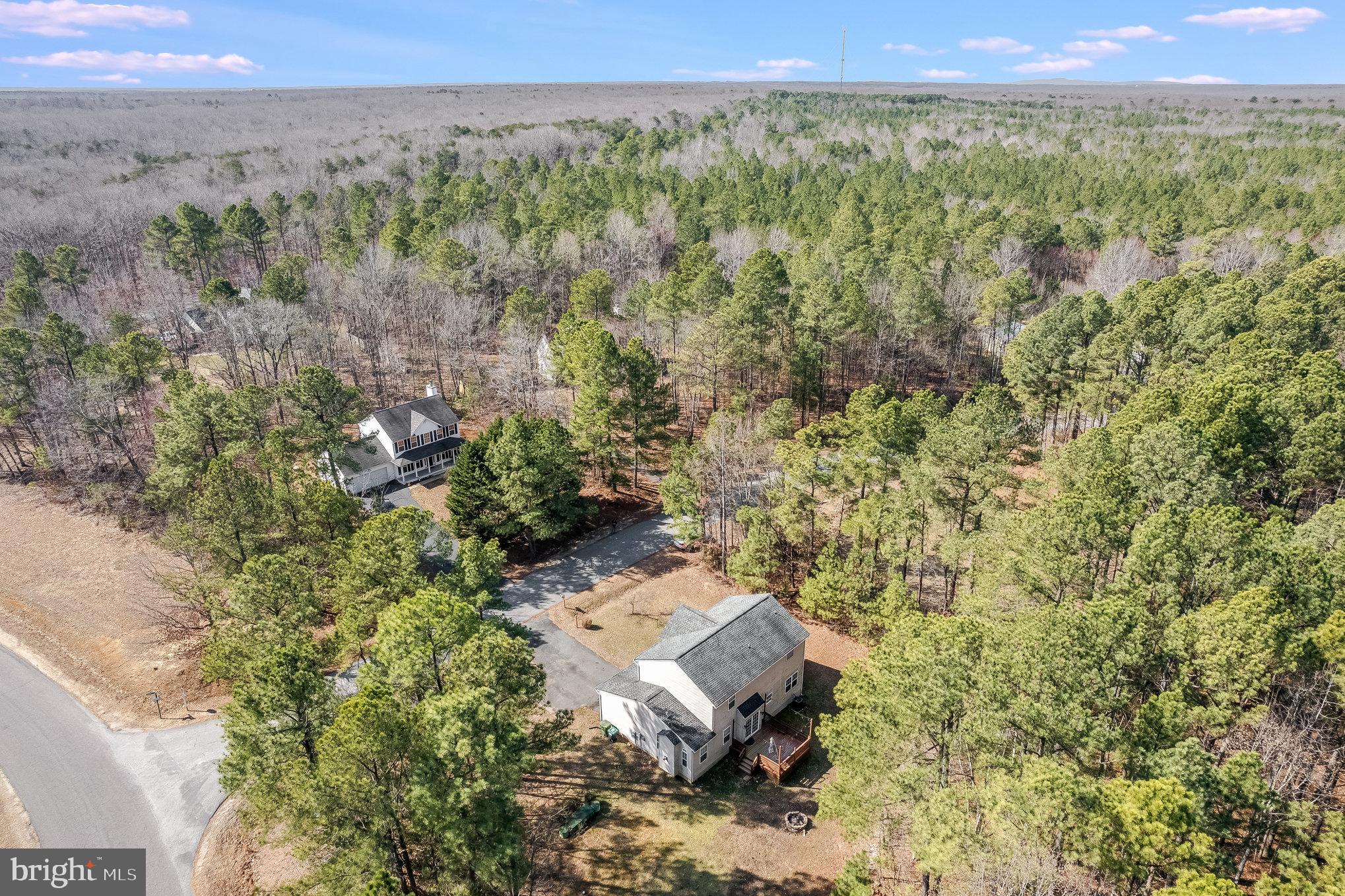 SIX LAKES WEST - Residential