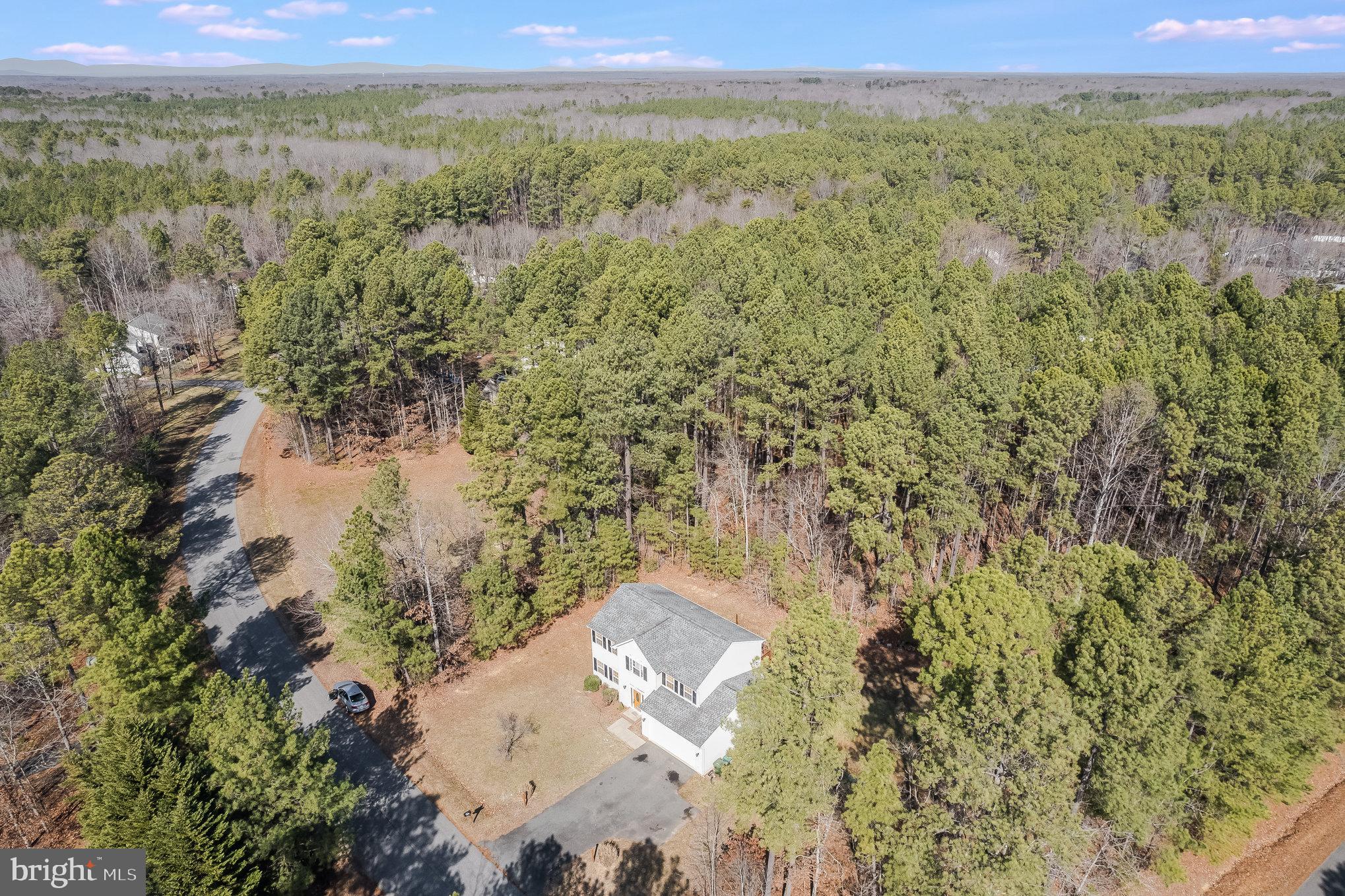 SIX LAKES WEST - Residential