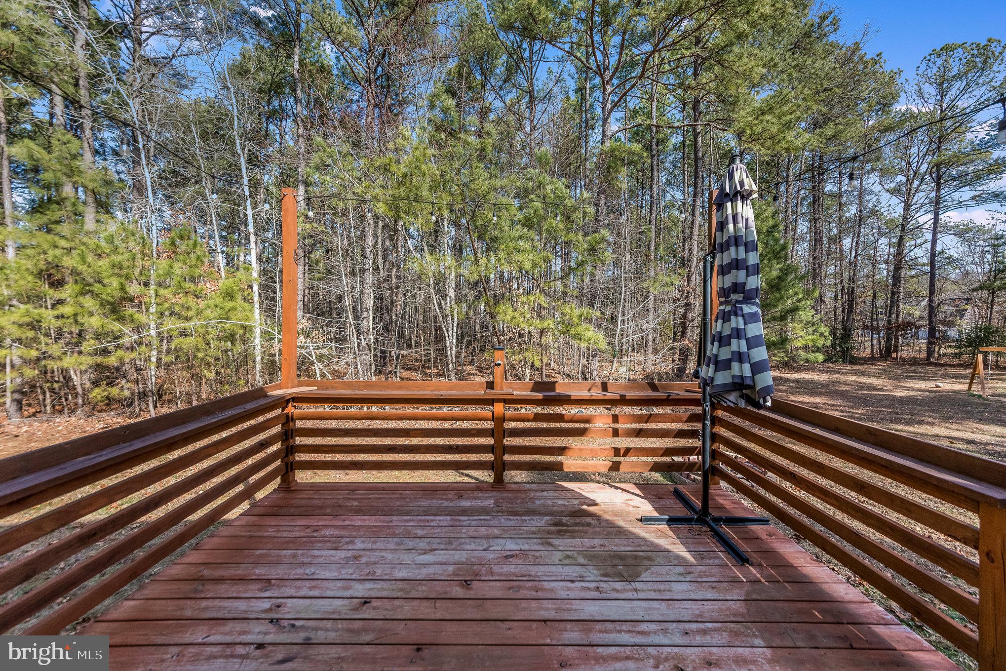 SIX LAKES WEST - Residential