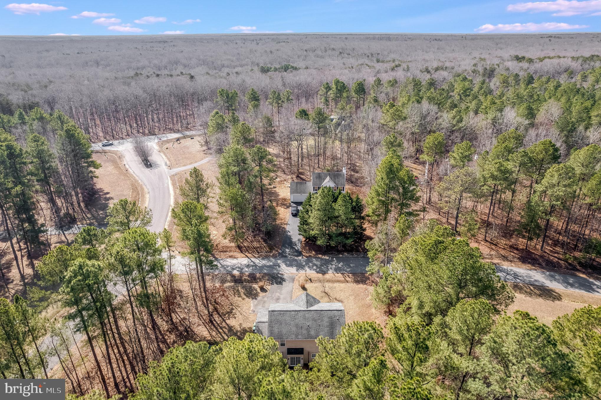 SIX LAKES WEST - Residential