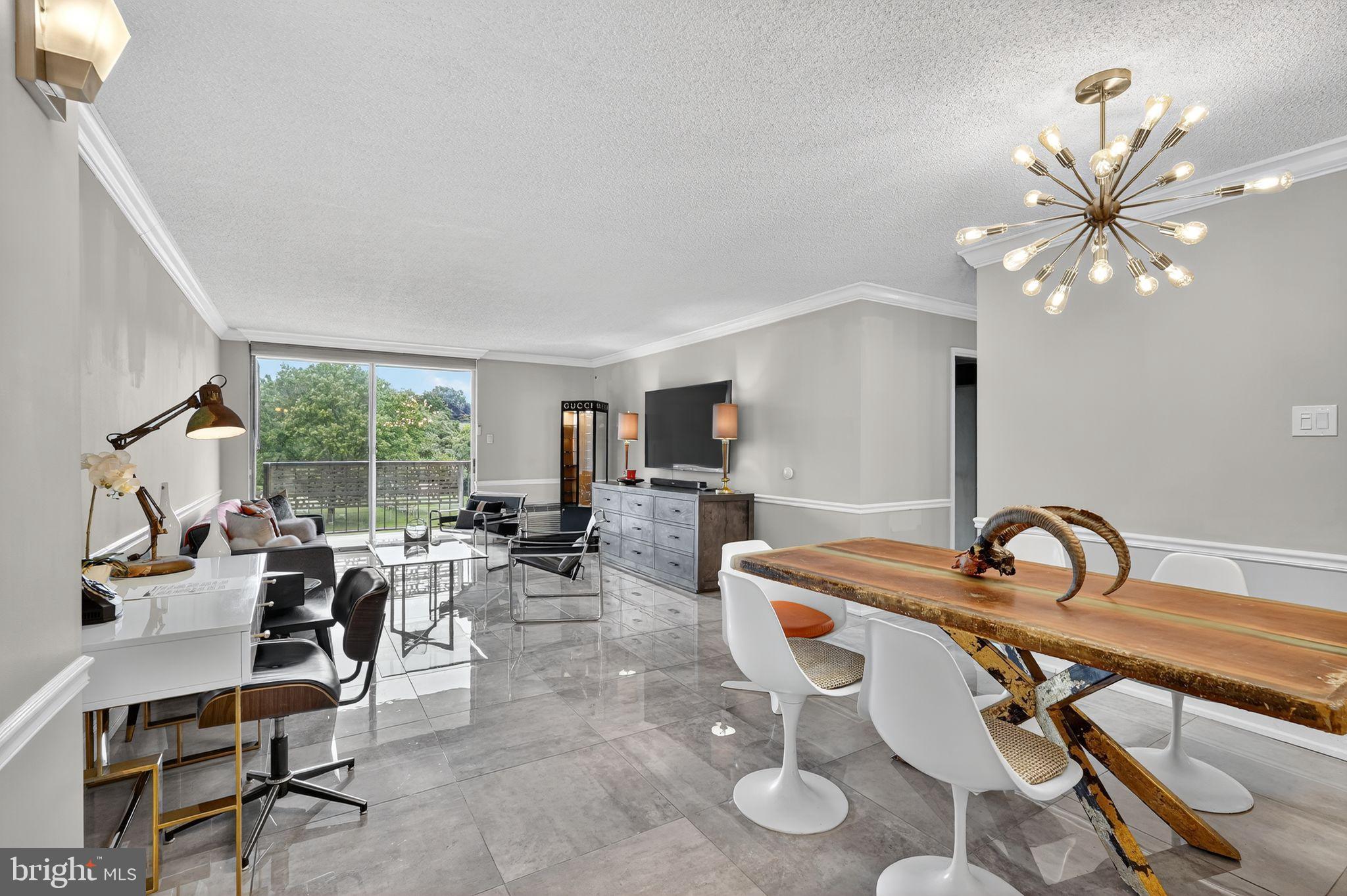 PLYMOUTH HILL - Residential