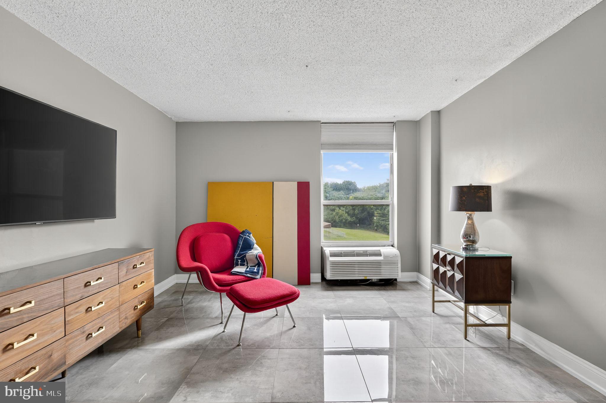 PLYMOUTH HILL - Residential